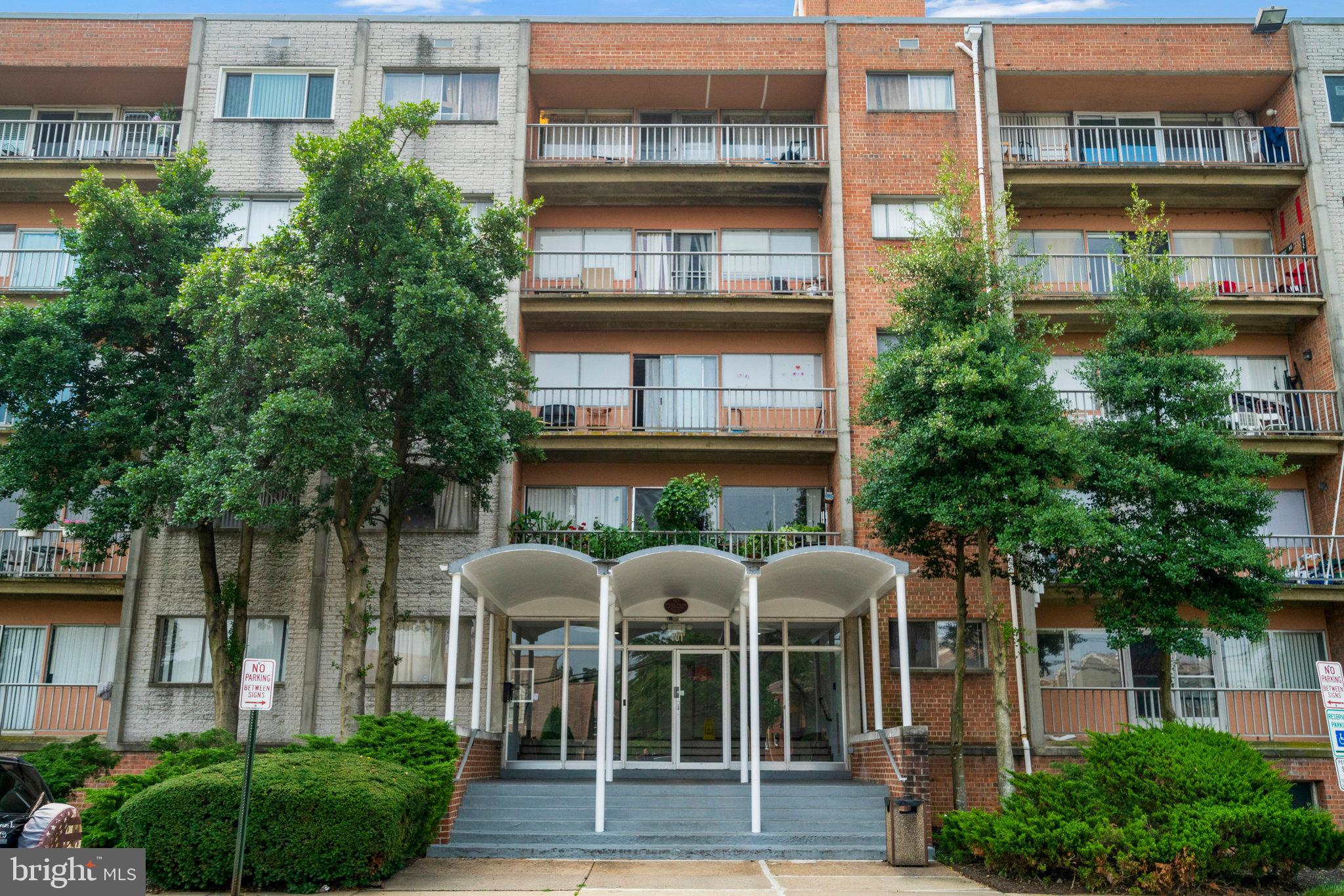 THE SEASONS - Residential