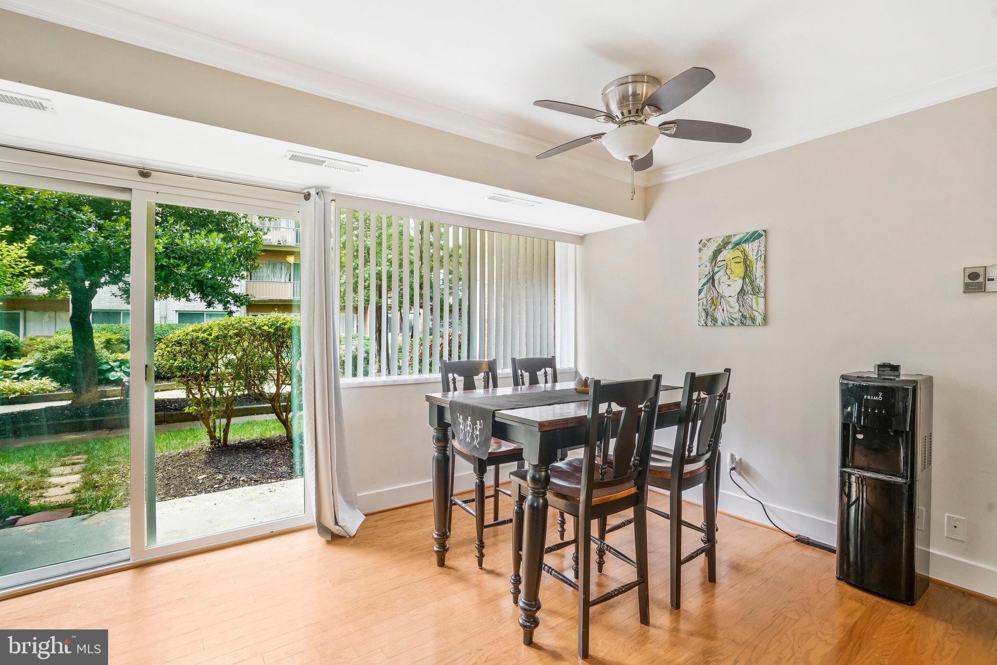 THE SEASONS - Residential