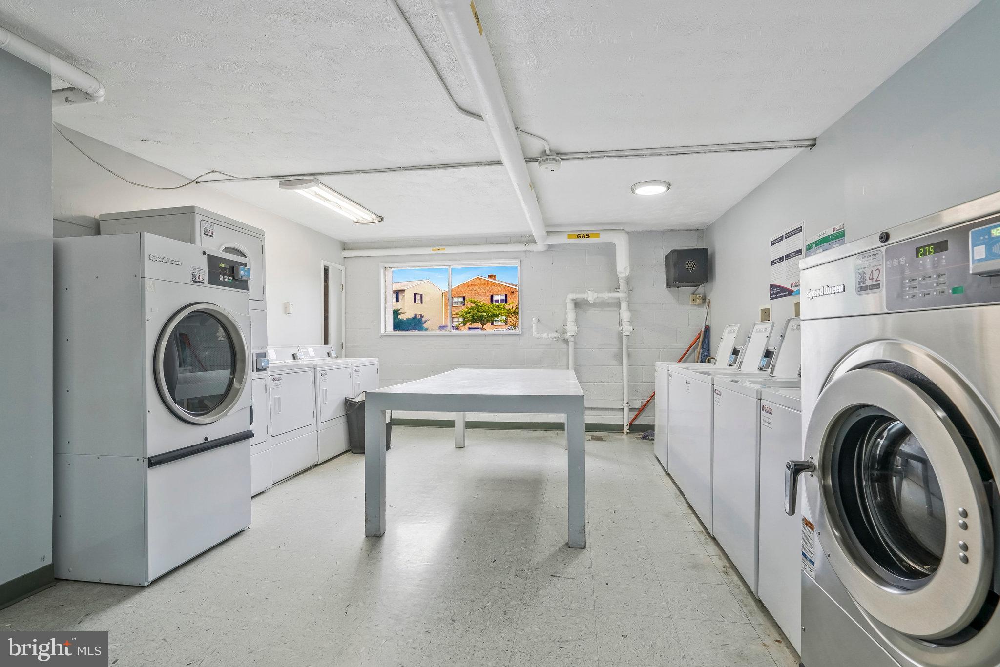 THE SEASONS - Residential