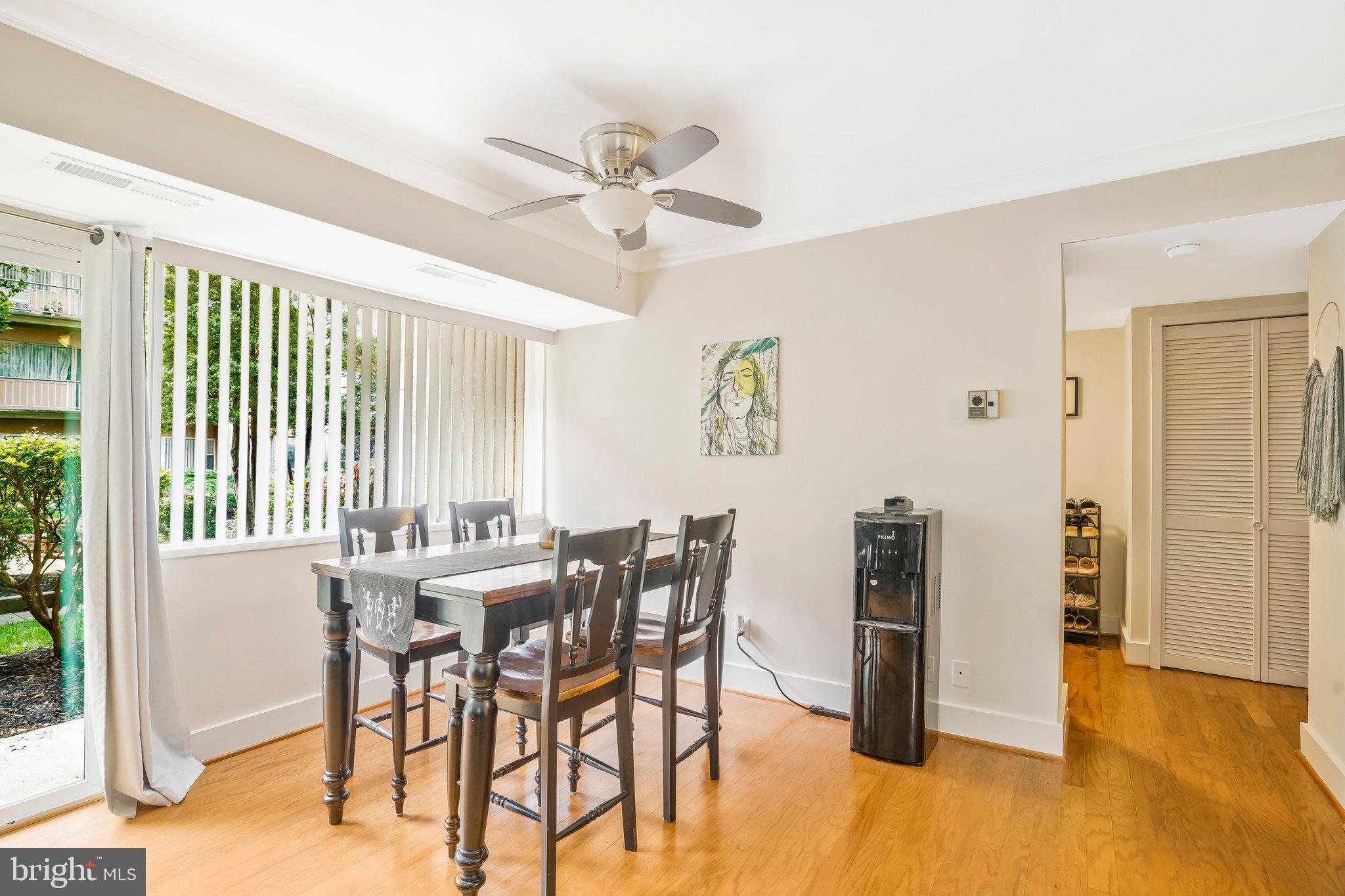 THE SEASONS - Residential