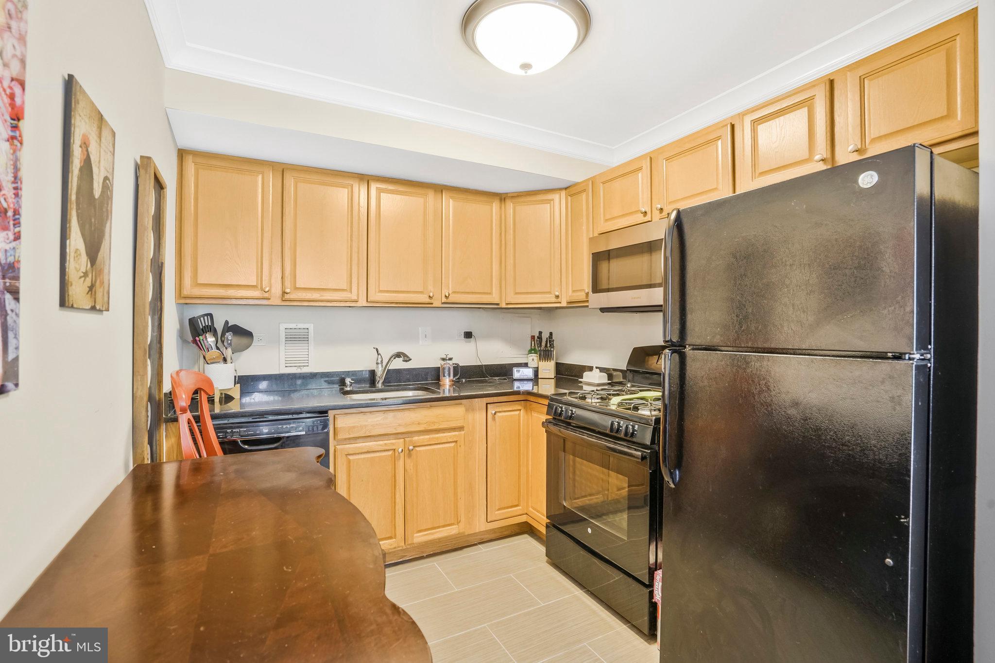 THE SEASONS - Residential