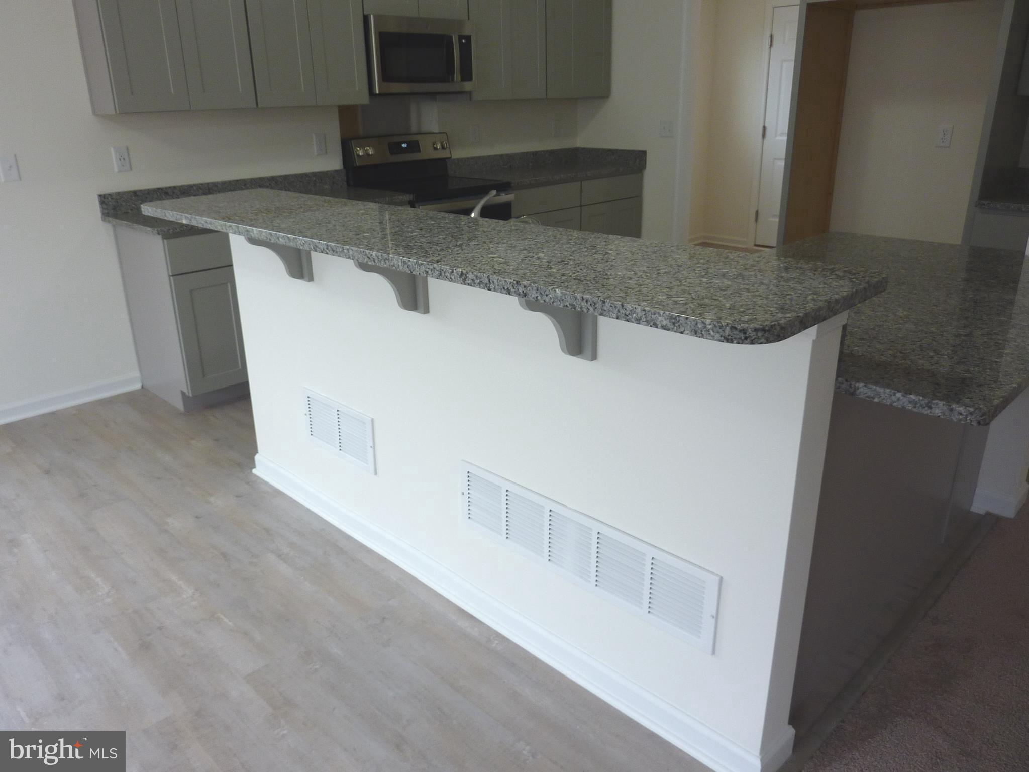 OLD COUNTRY FARMS - Residential