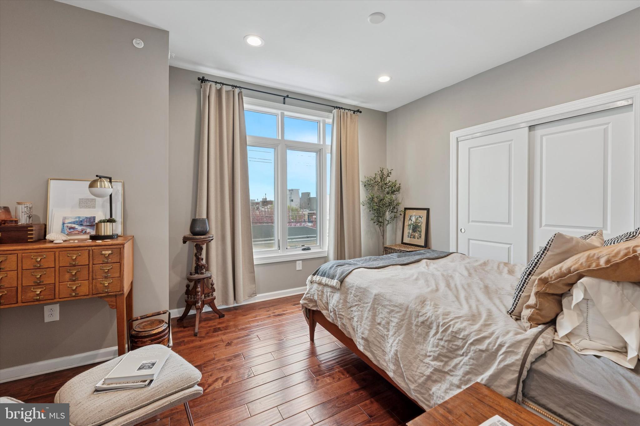 POINT BREEZE - Residential Lease