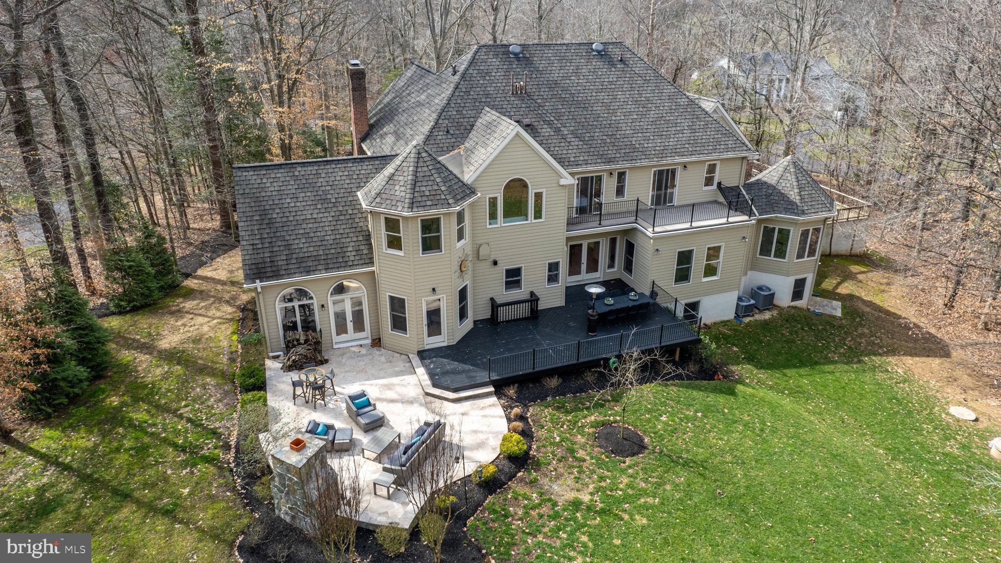 RIVERBEND KNOLLS - Residential