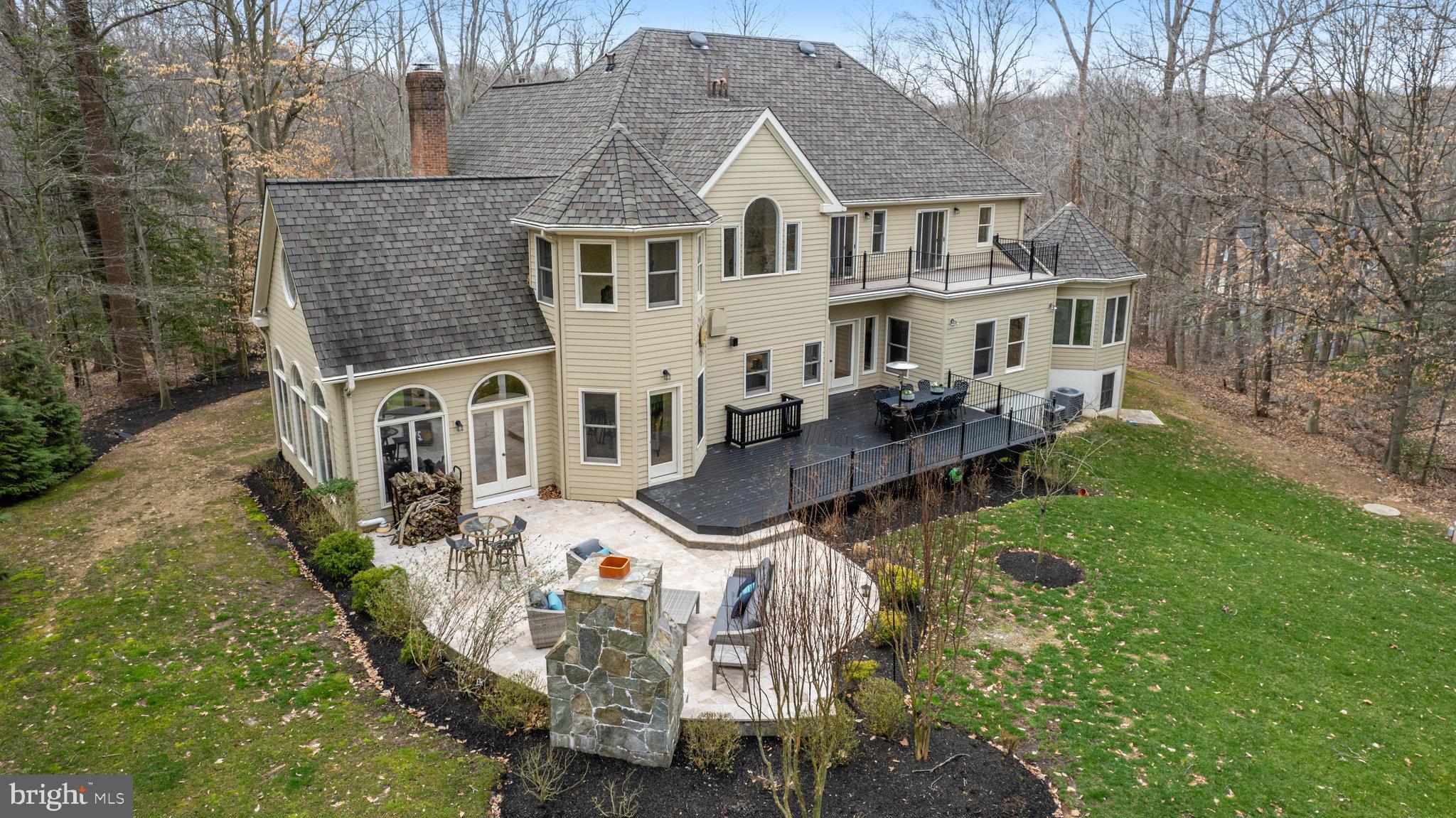 RIVERBEND KNOLLS - Residential