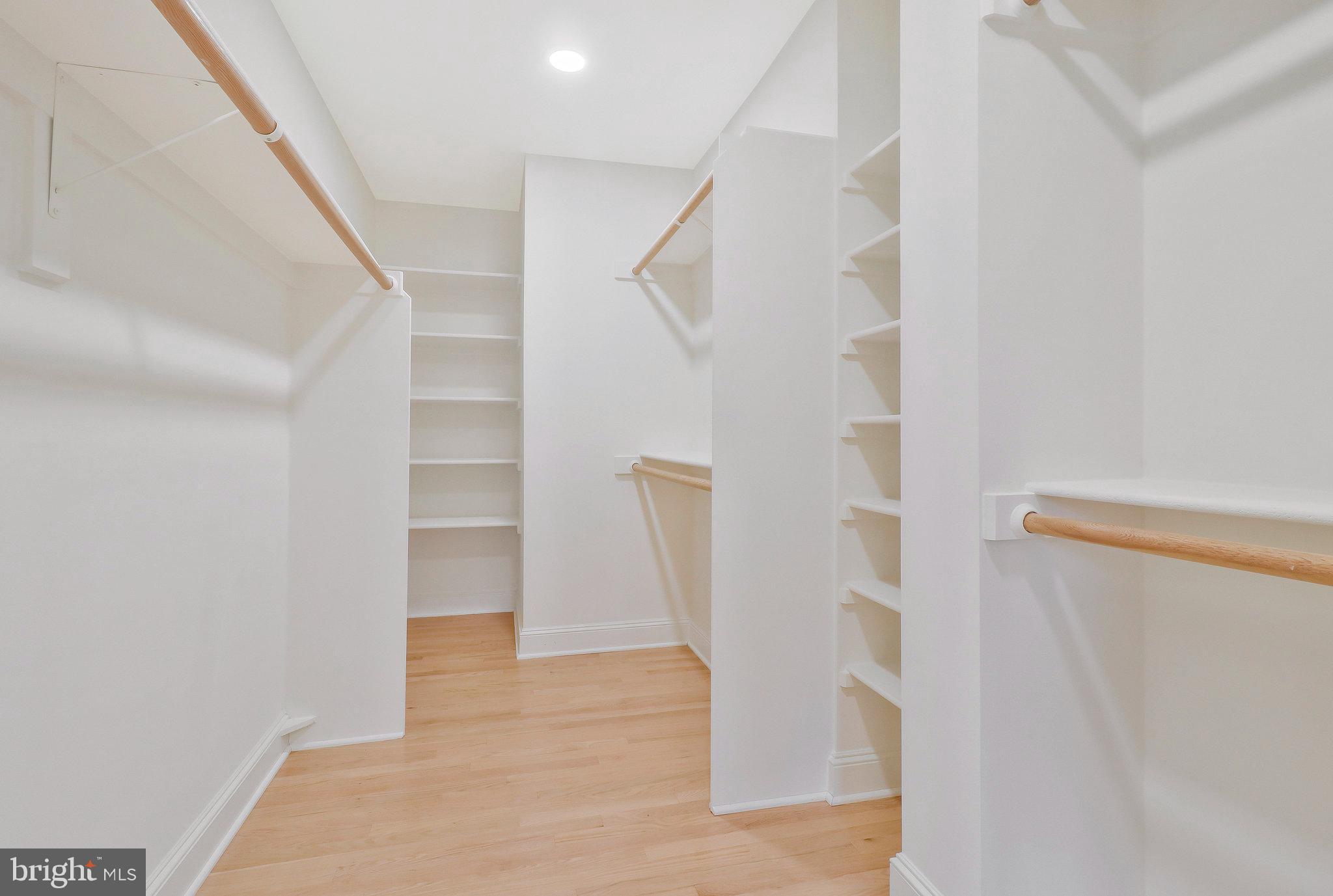 RIVERBEND KNOLLS - Residential