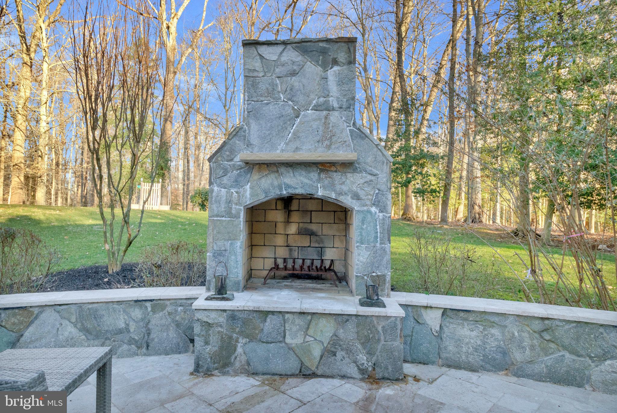 RIVERBEND KNOLLS - Residential