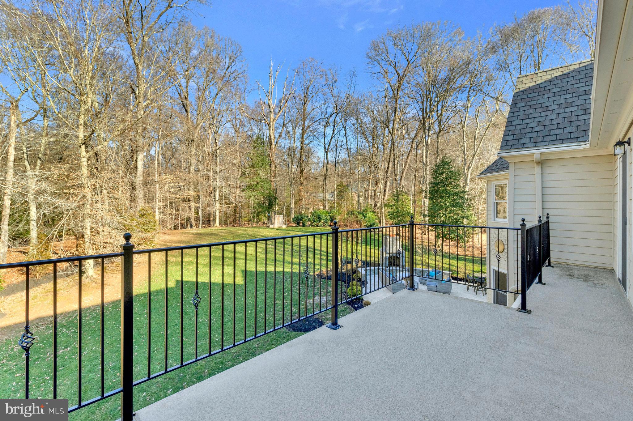 RIVERBEND KNOLLS - Residential