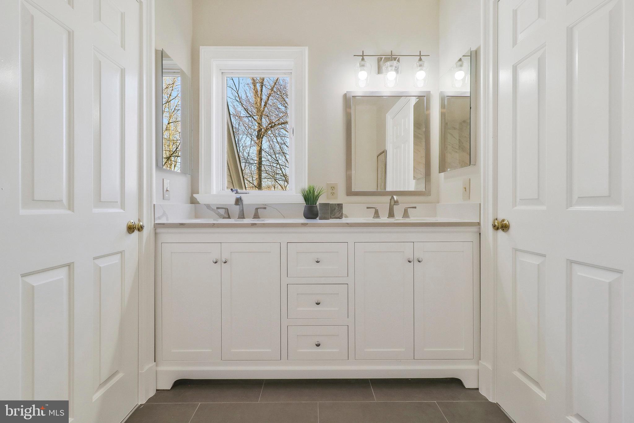 RIVERBEND KNOLLS - Residential