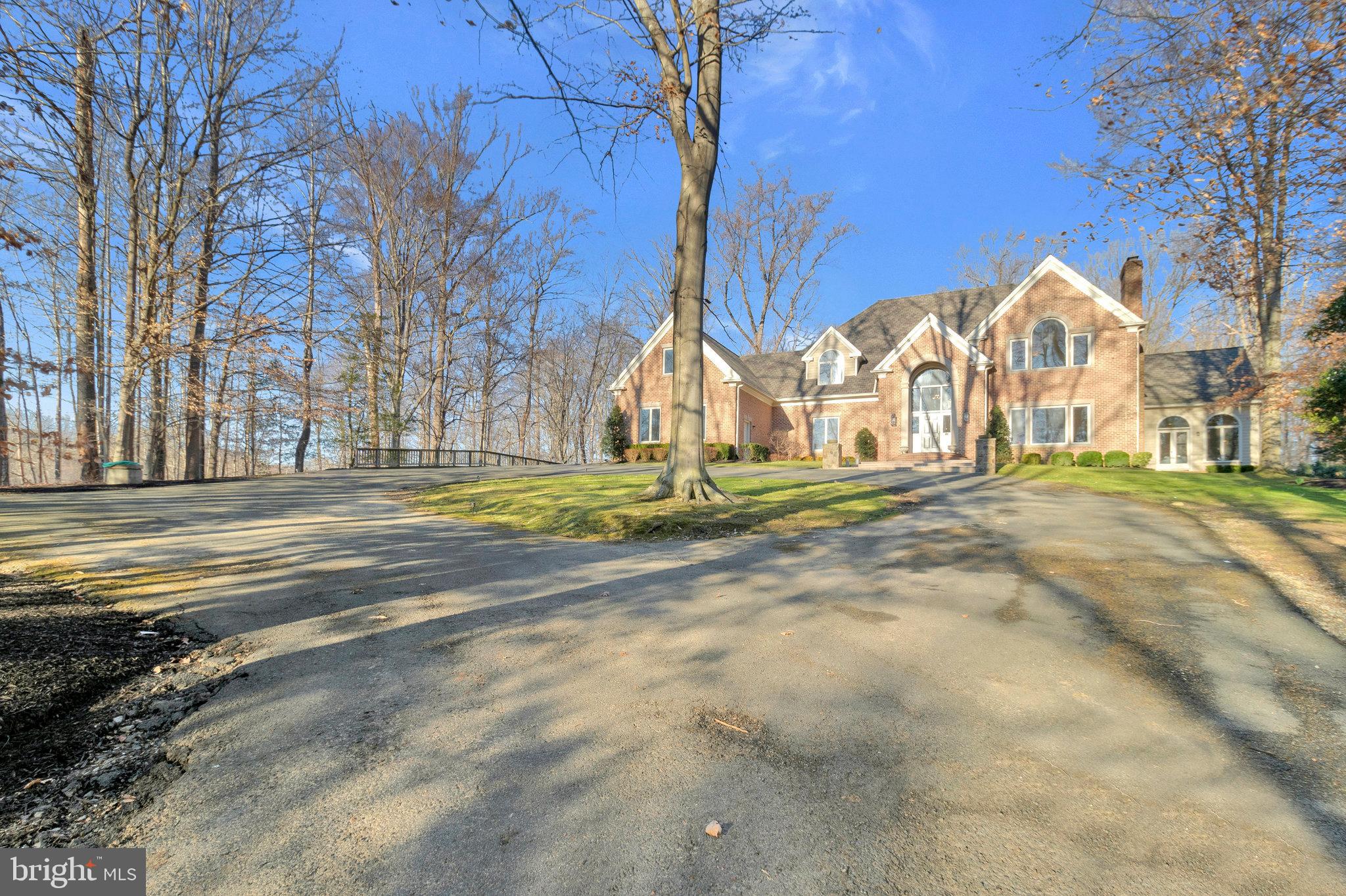 RIVERBEND KNOLLS - Residential