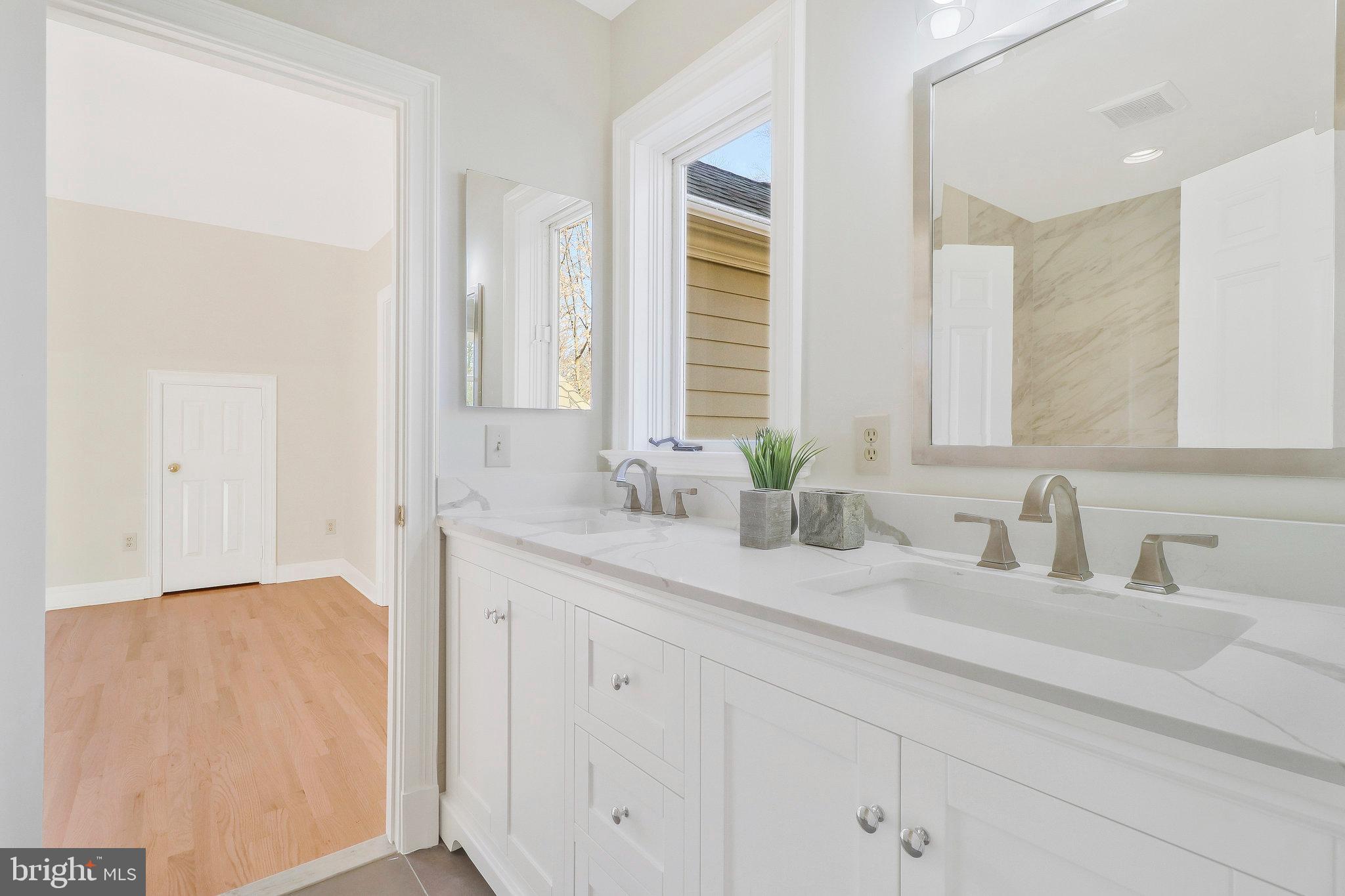 RIVERBEND KNOLLS - Residential