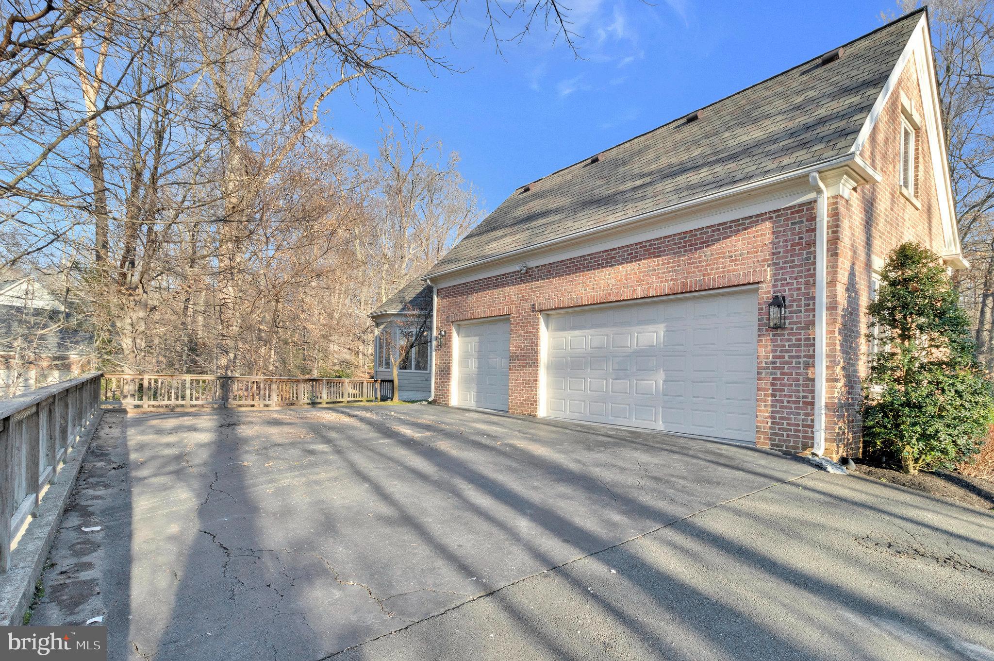 RIVERBEND KNOLLS - Residential