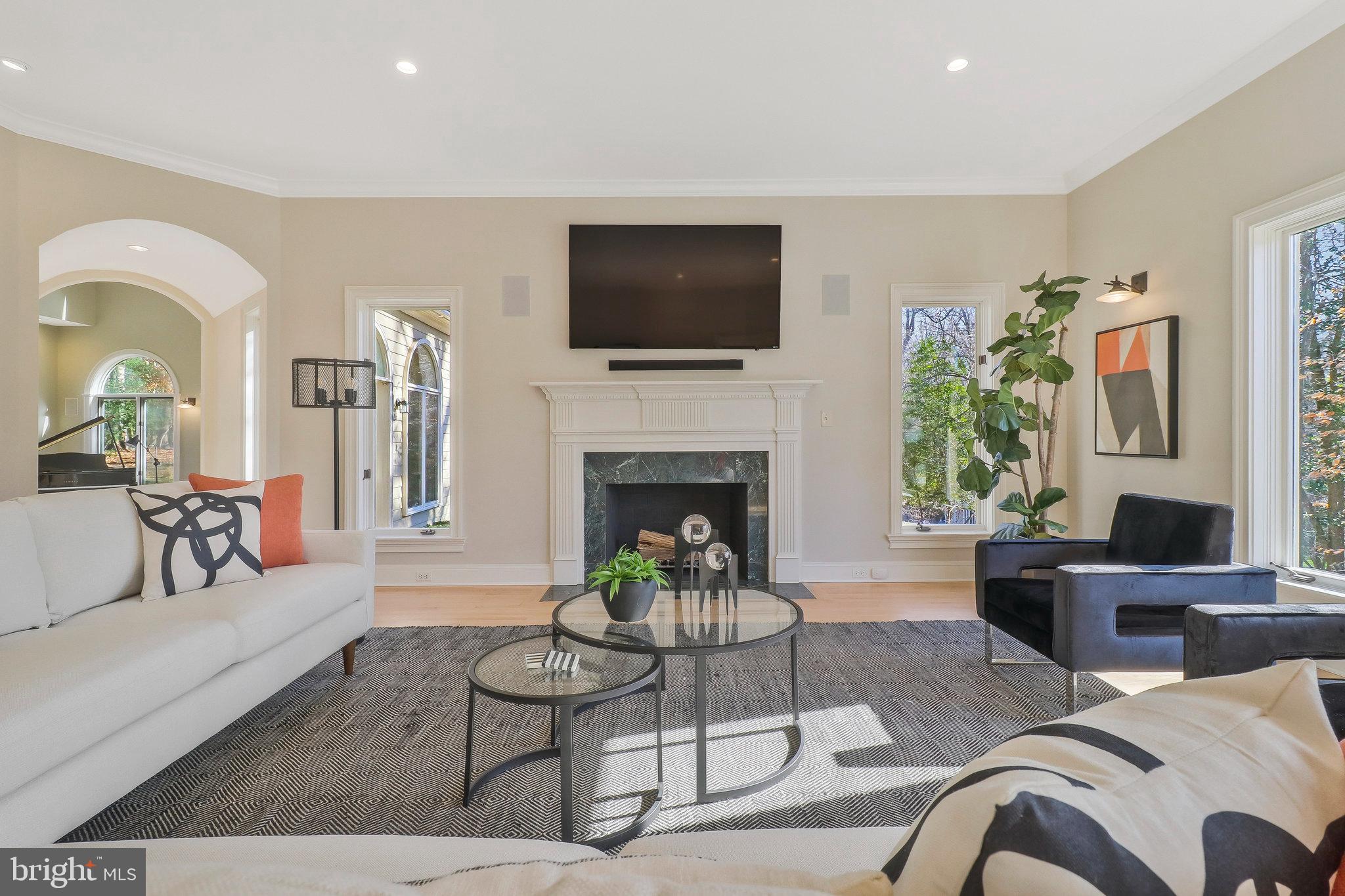 RIVERBEND KNOLLS - Residential