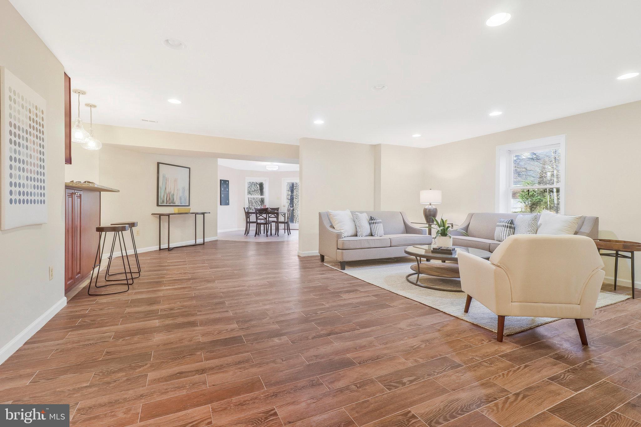 RIVERBEND KNOLLS - Residential