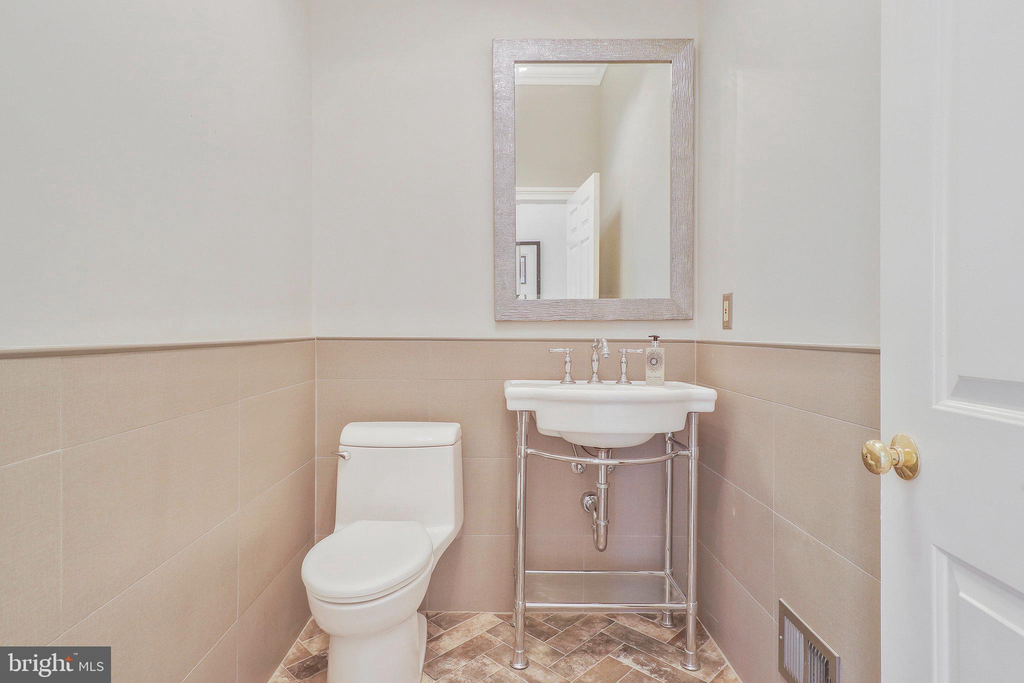 RIVERBEND KNOLLS - Residential