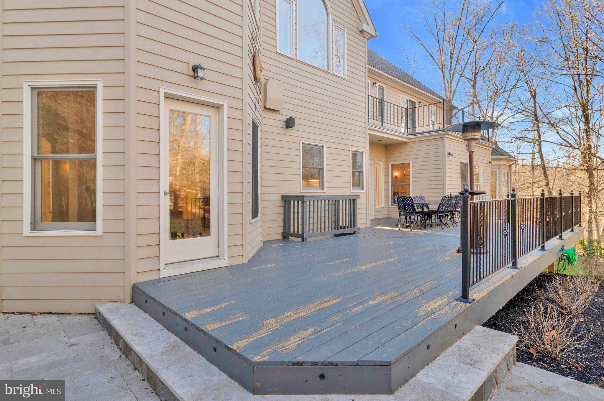 RIVERBEND KNOLLS - Residential