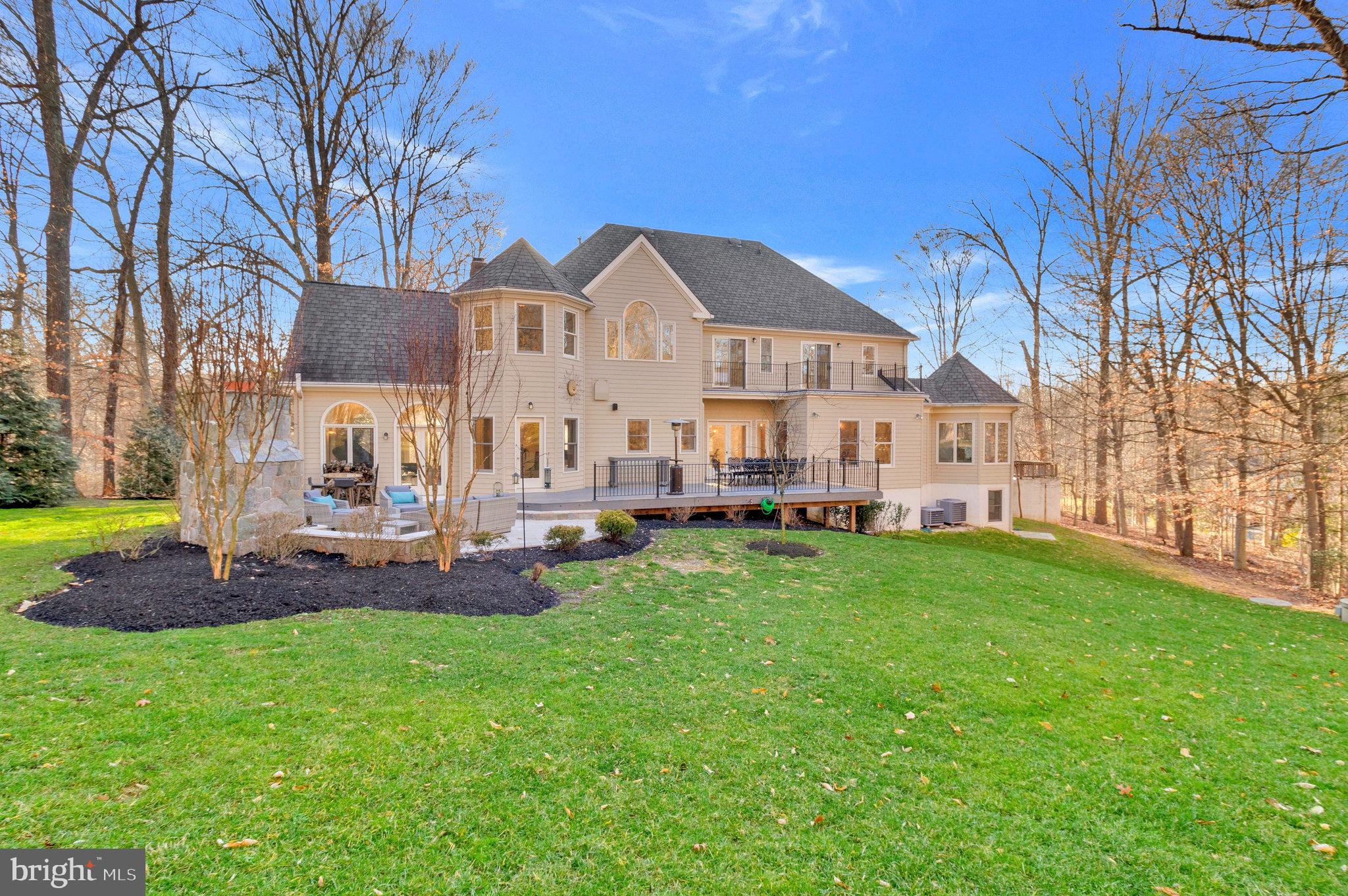 RIVERBEND KNOLLS - Residential