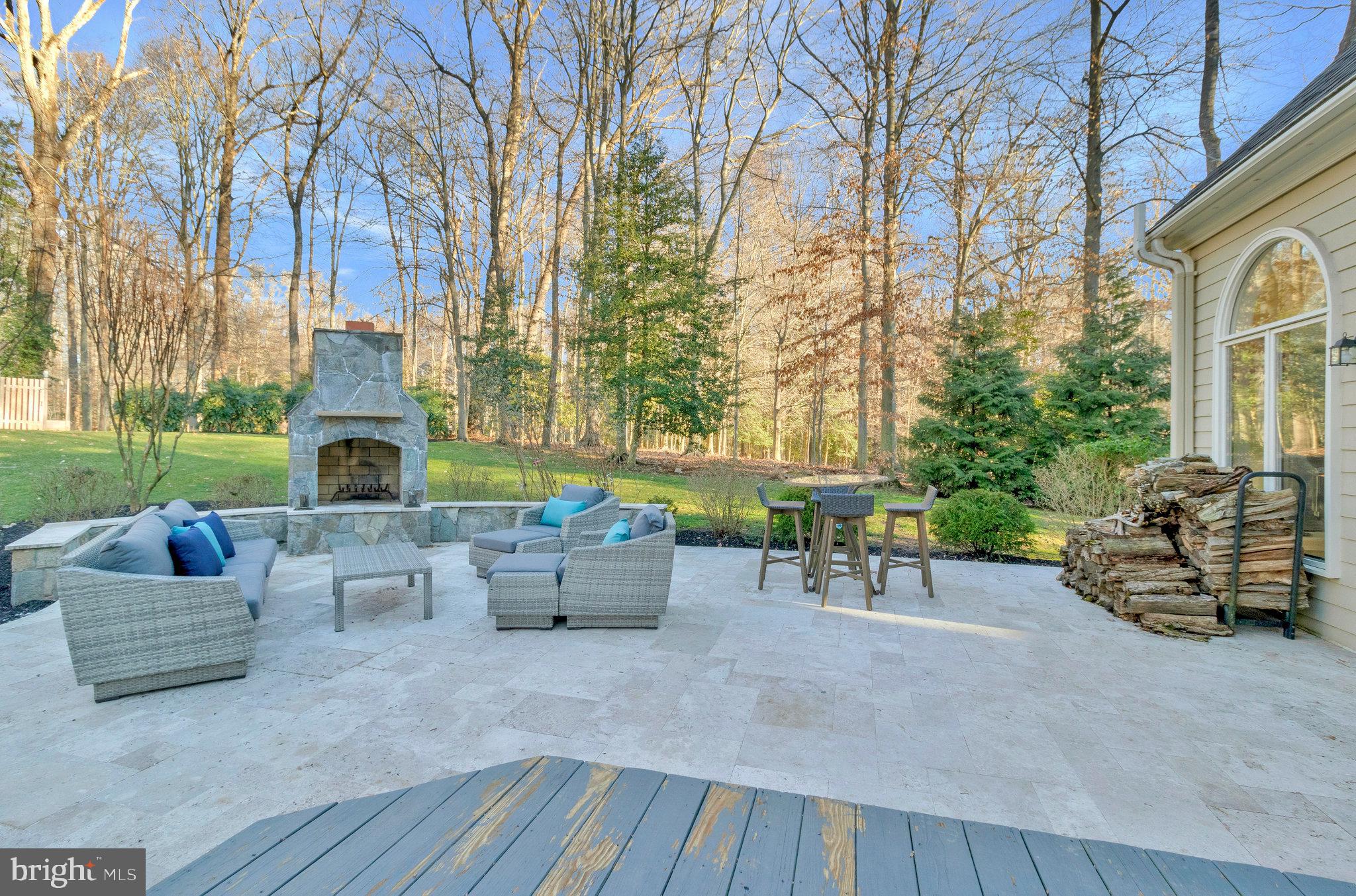 RIVERBEND KNOLLS - Residential