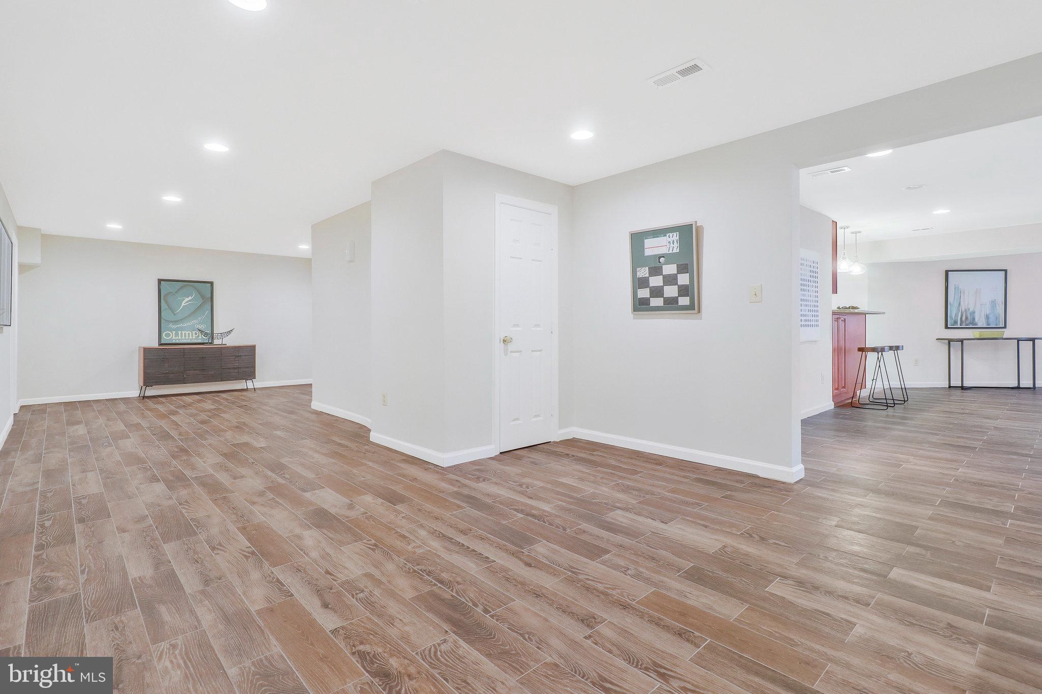 RIVERBEND KNOLLS - Residential