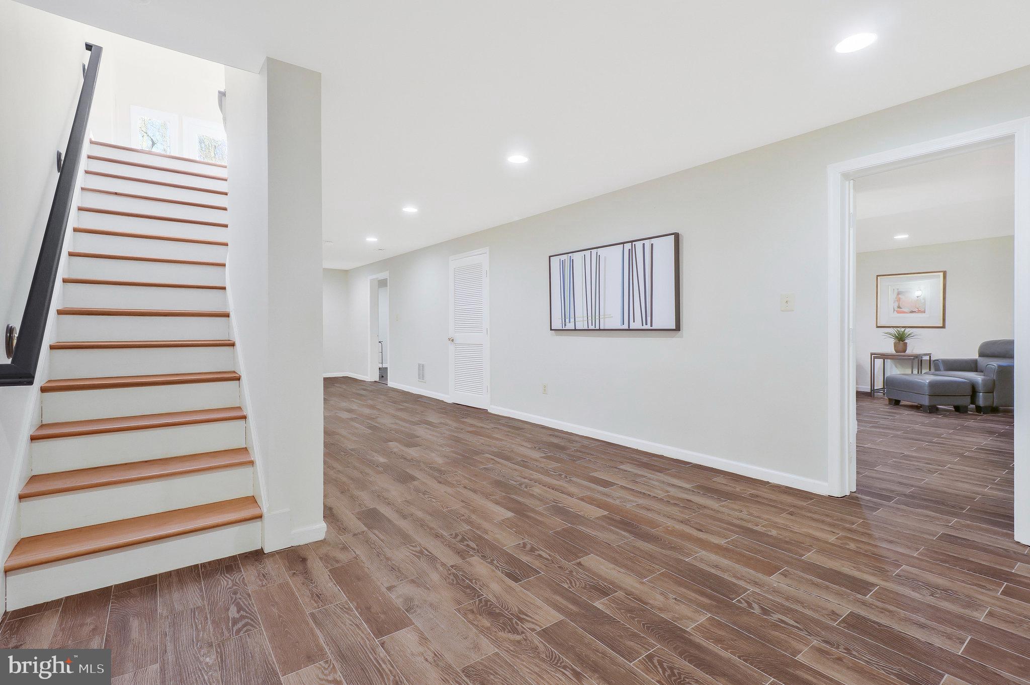 RIVERBEND KNOLLS - Residential