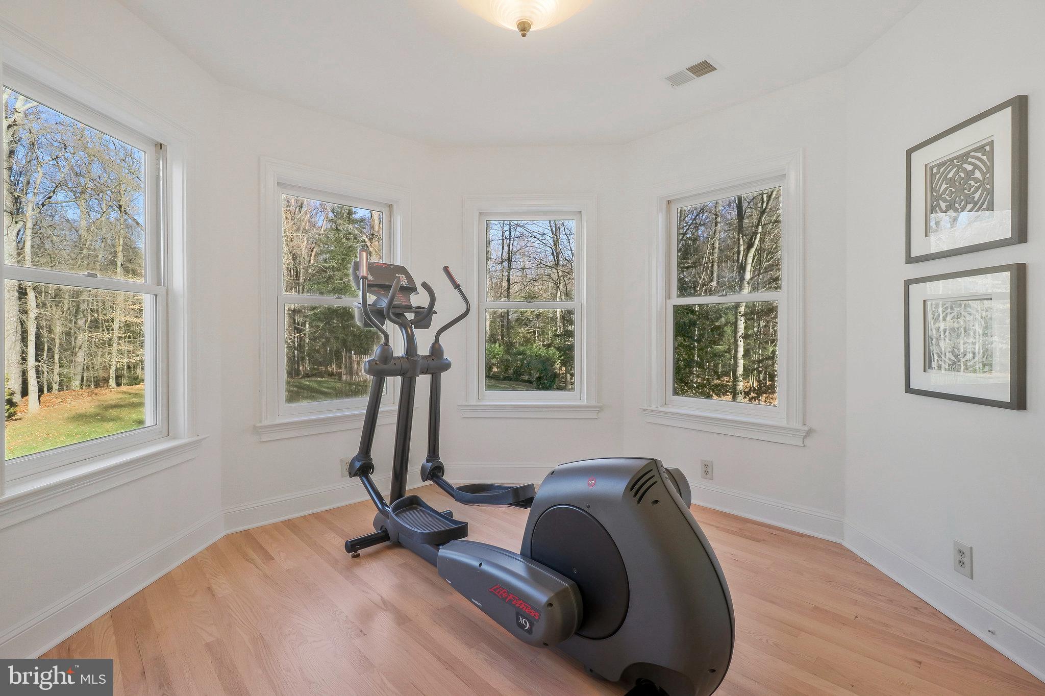 RIVERBEND KNOLLS - Residential