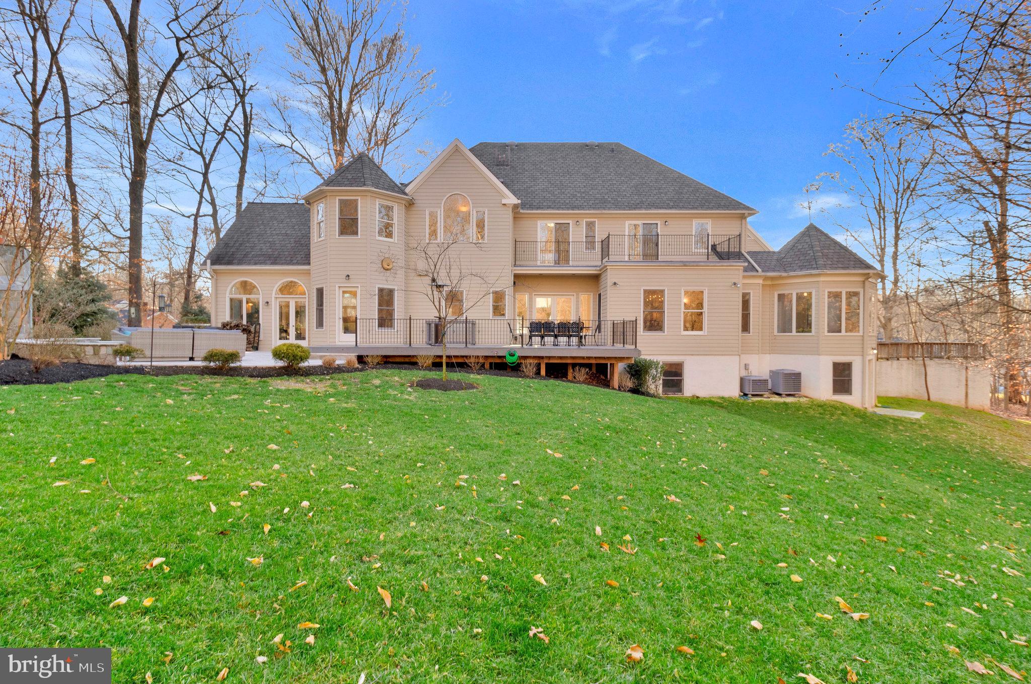 RIVERBEND KNOLLS - Residential