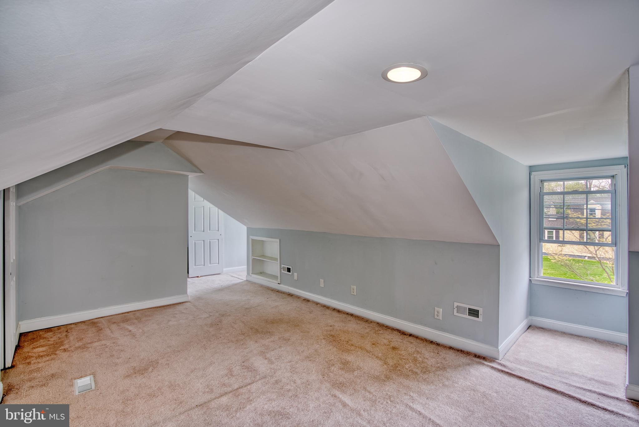 BALLARDS - Residential