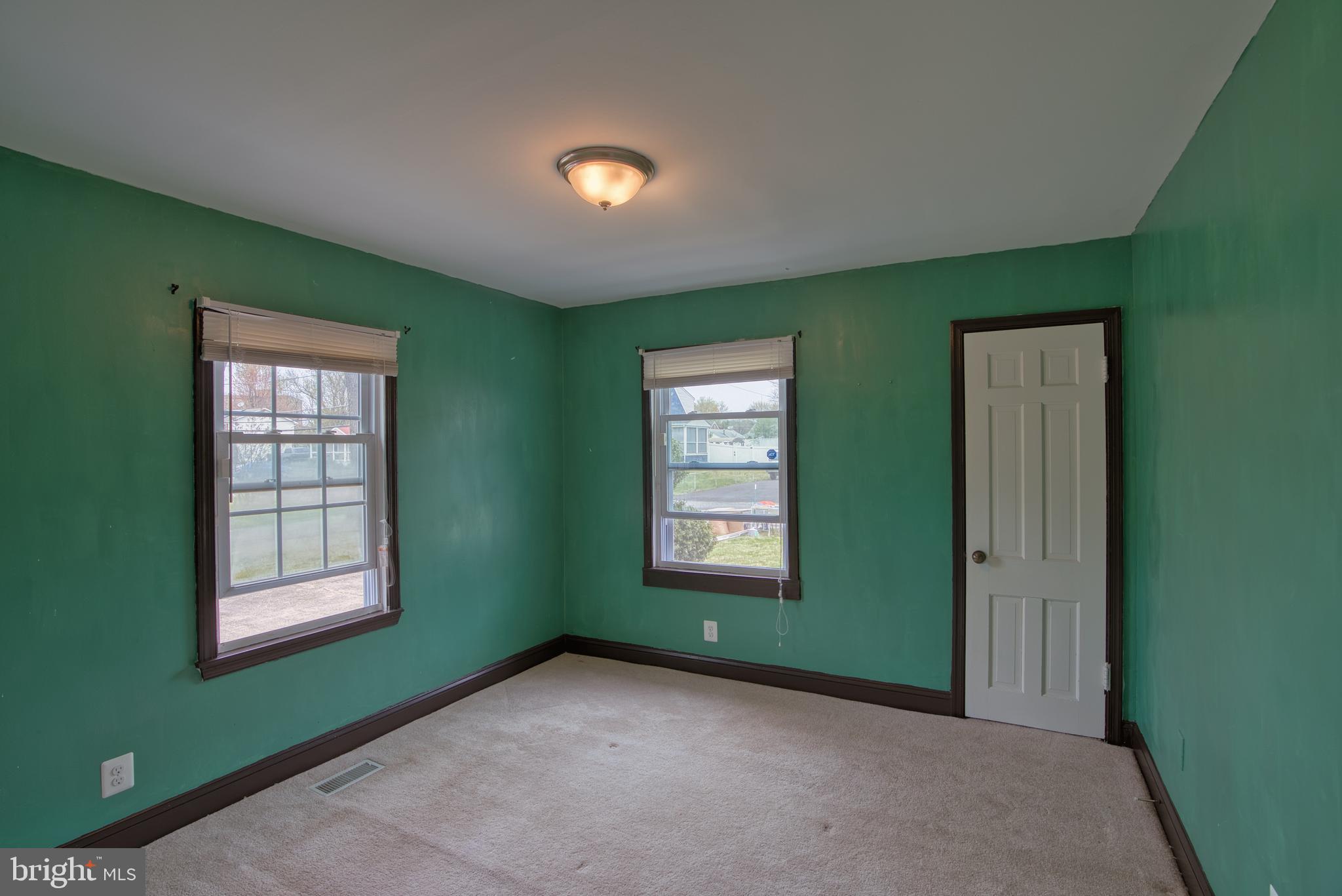 BALLARDS - Residential