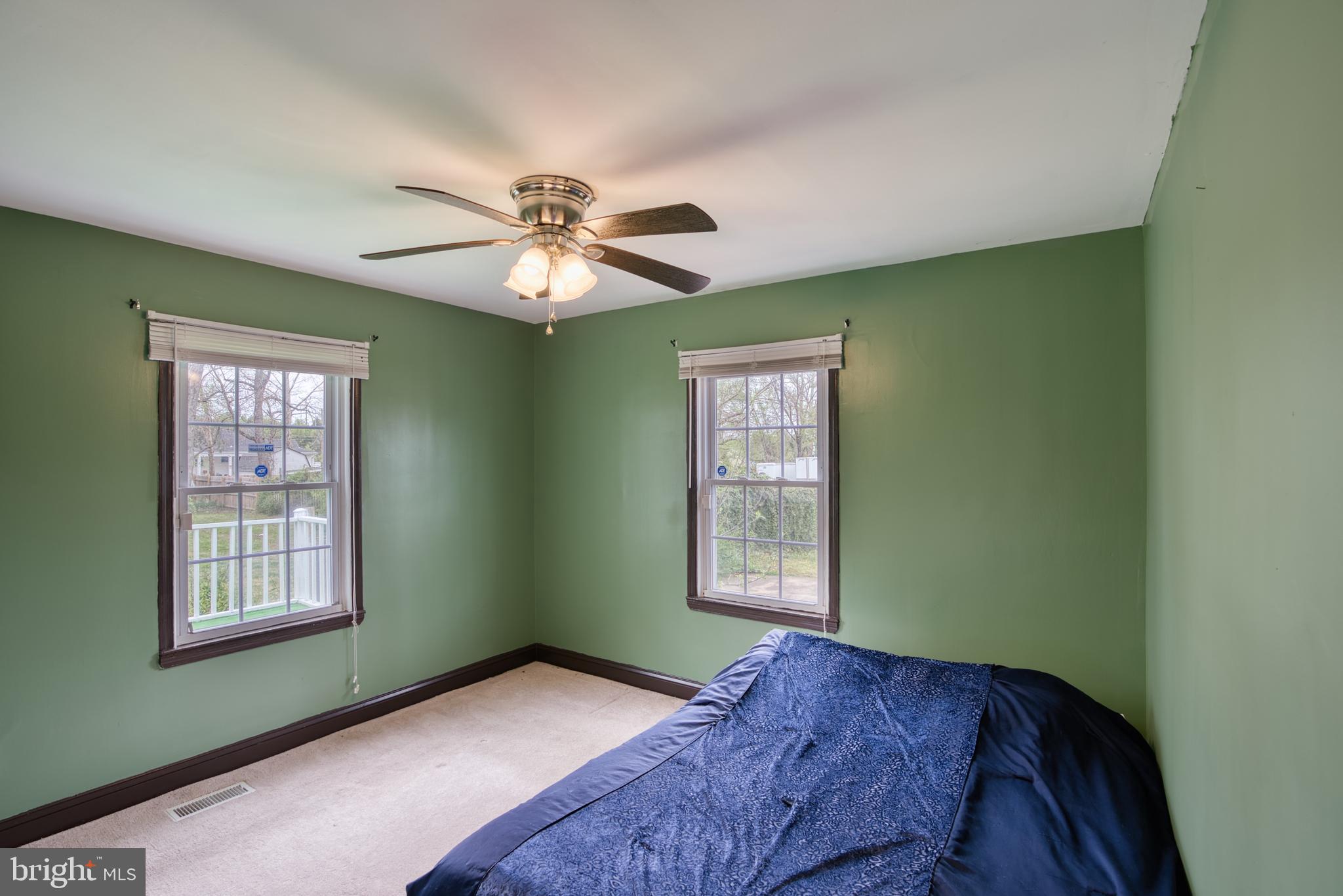 BALLARDS - Residential