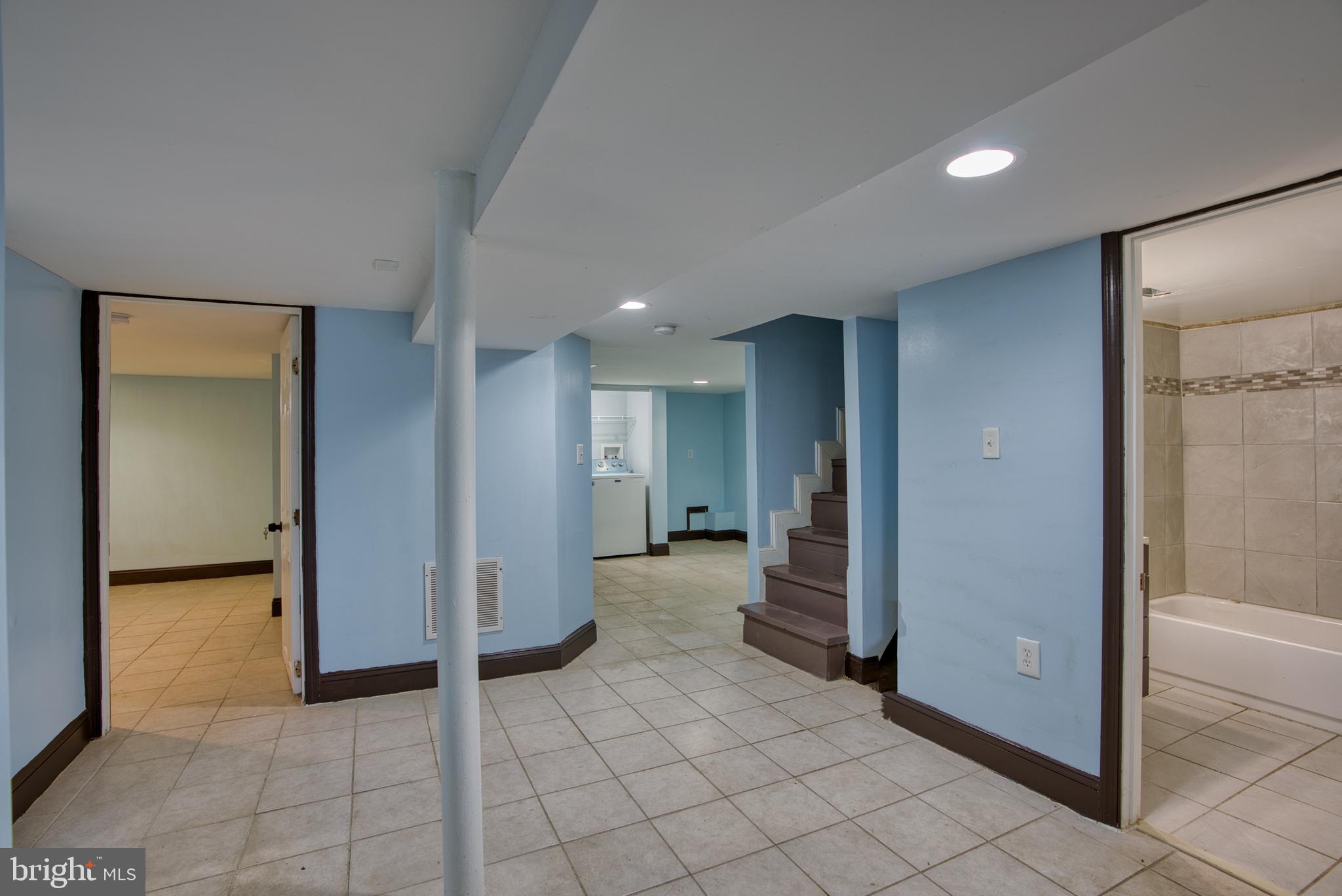 BALLARDS - Residential