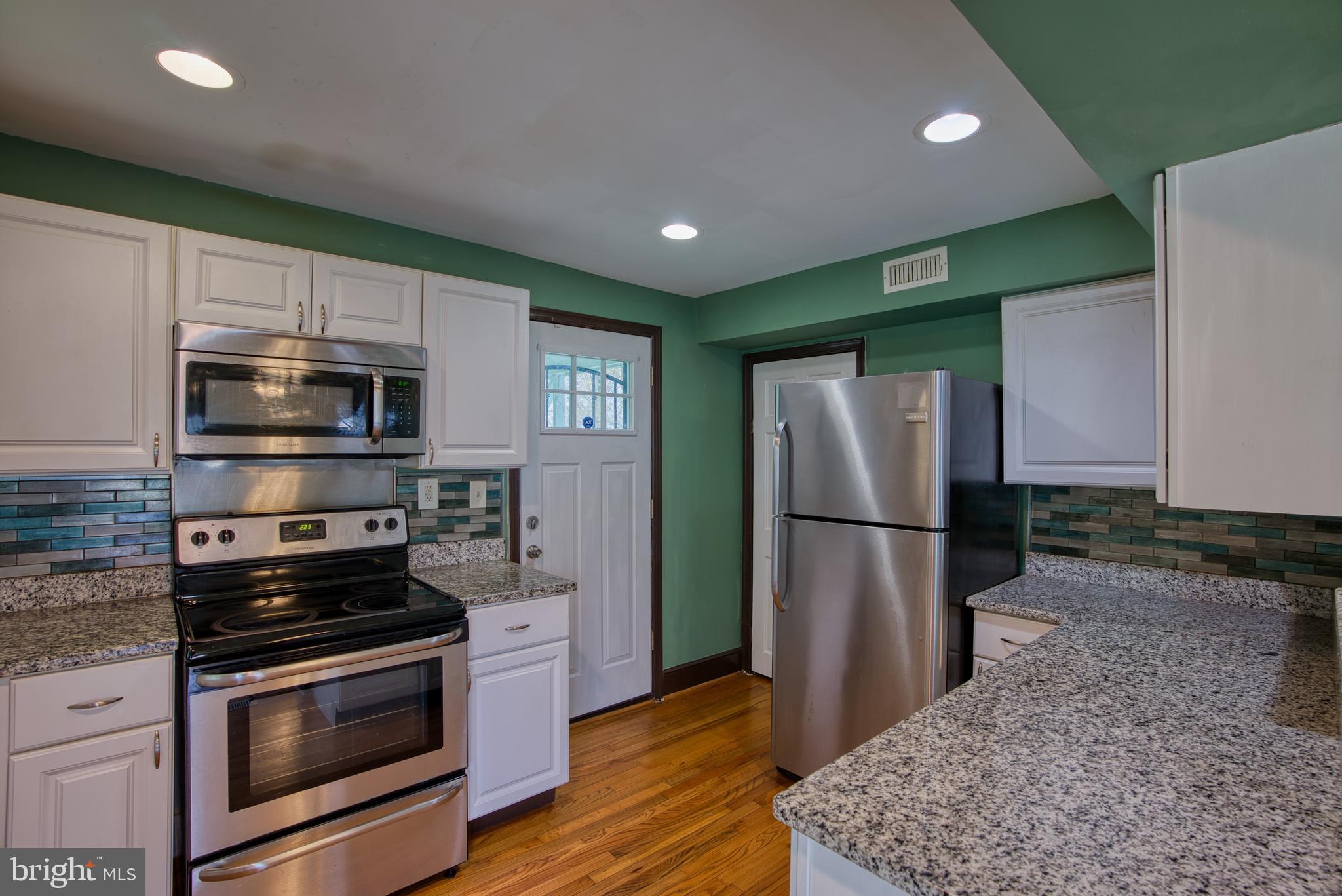 BALLARDS - Residential