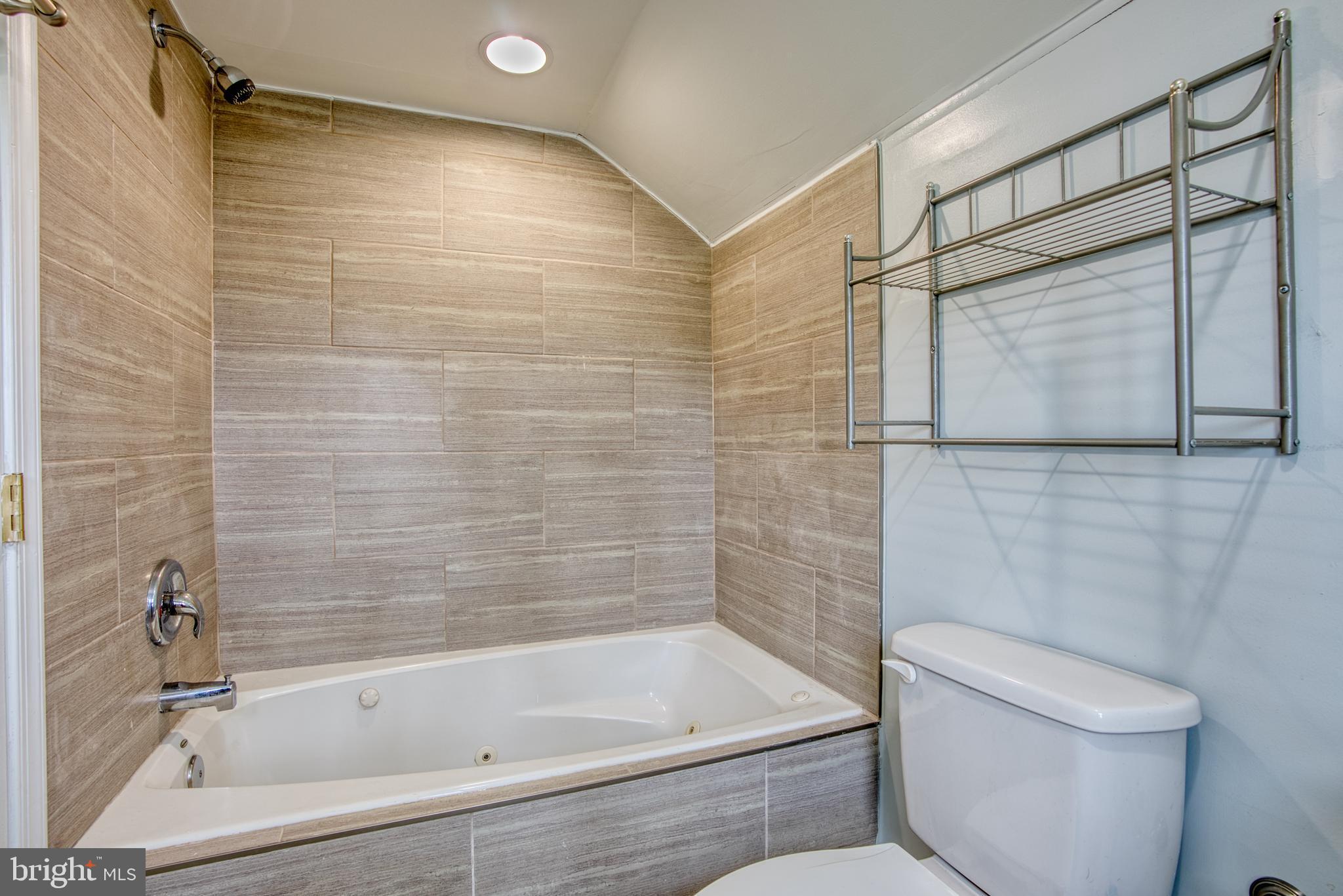 BALLARDS - Residential