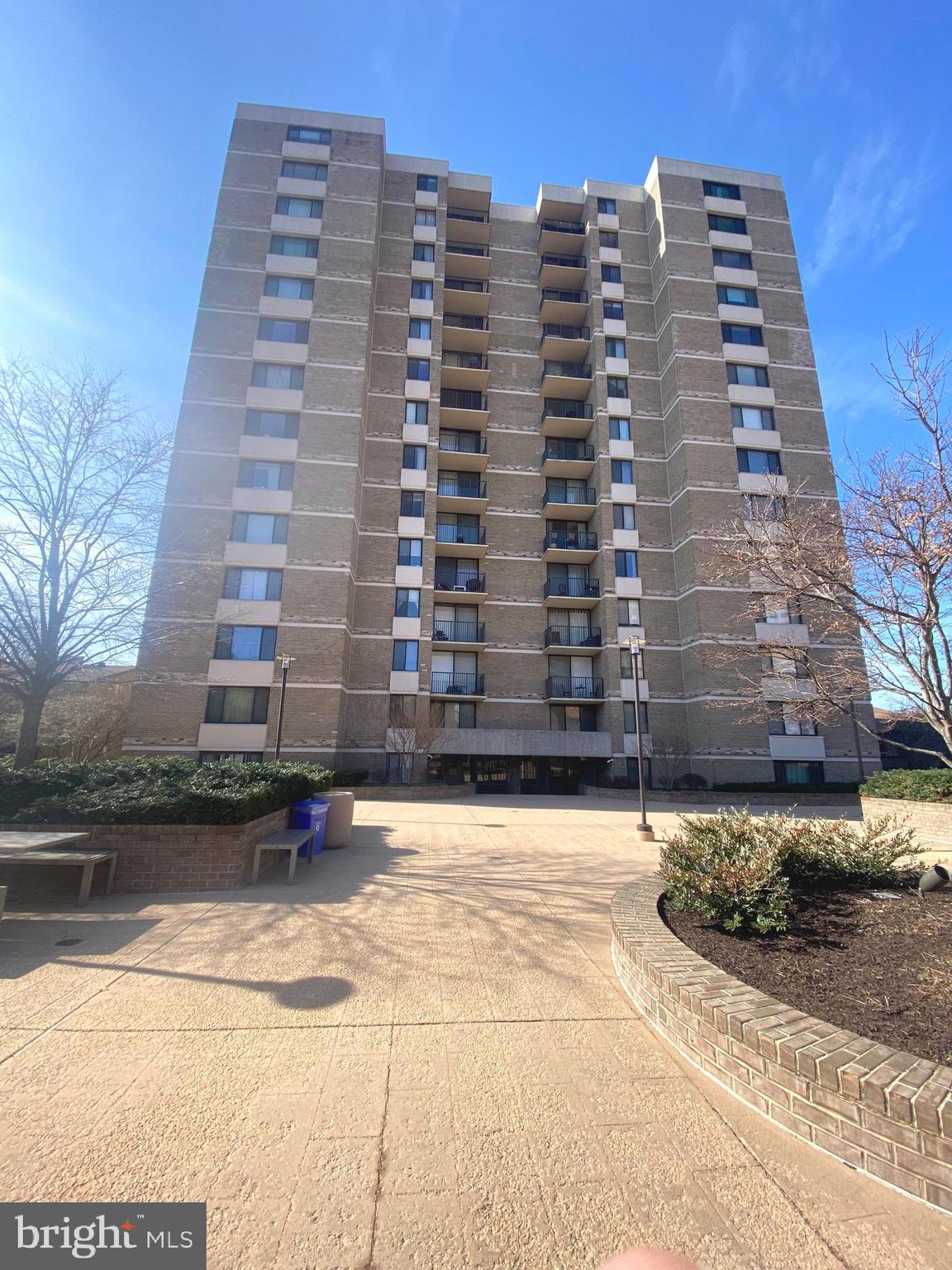 118 MONROE STREET 709