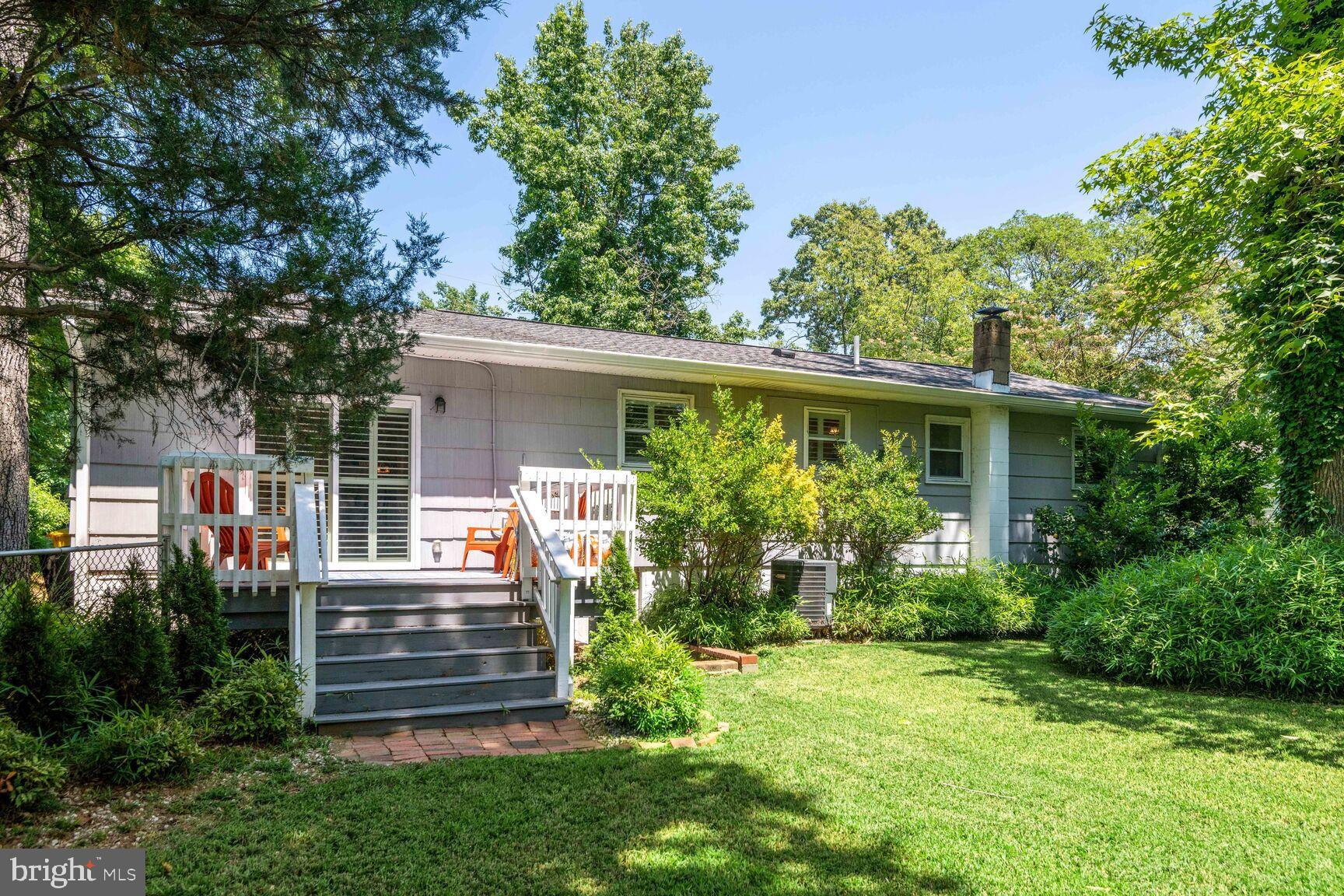 ANNAPOLIS ROADS - Residential