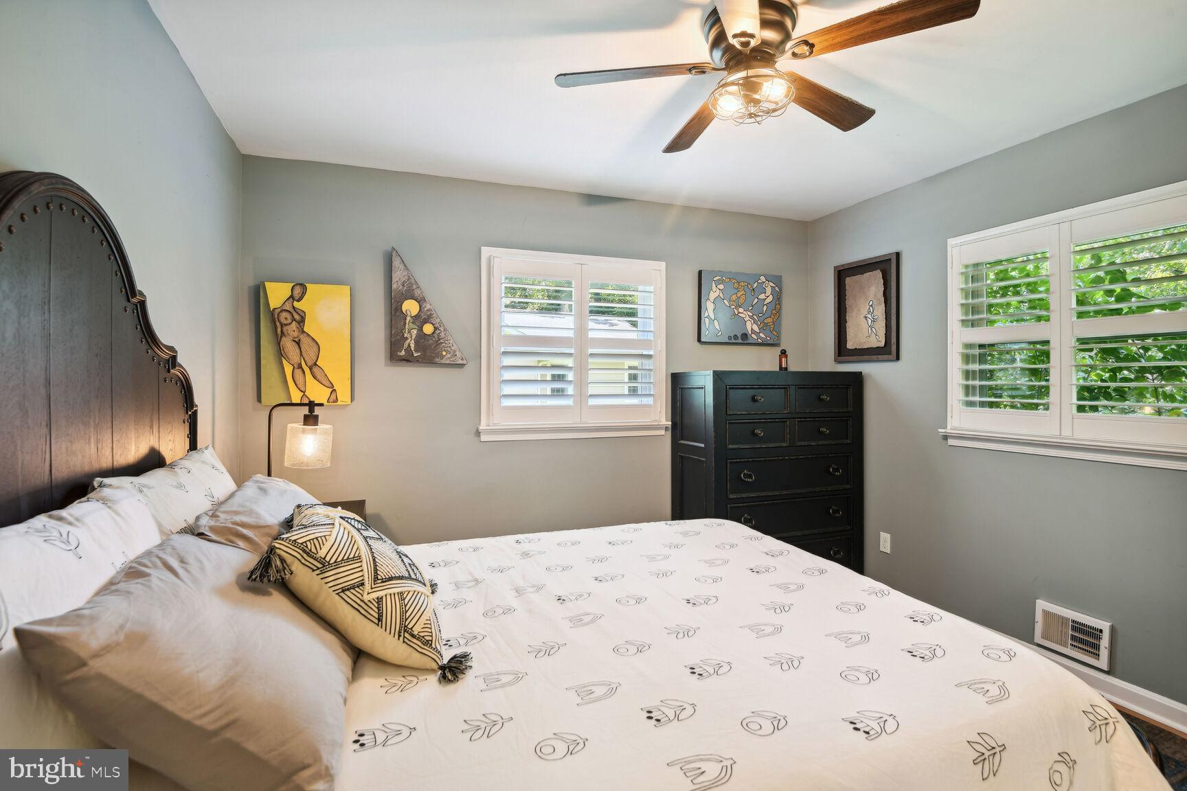 ANNAPOLIS ROADS - Residential