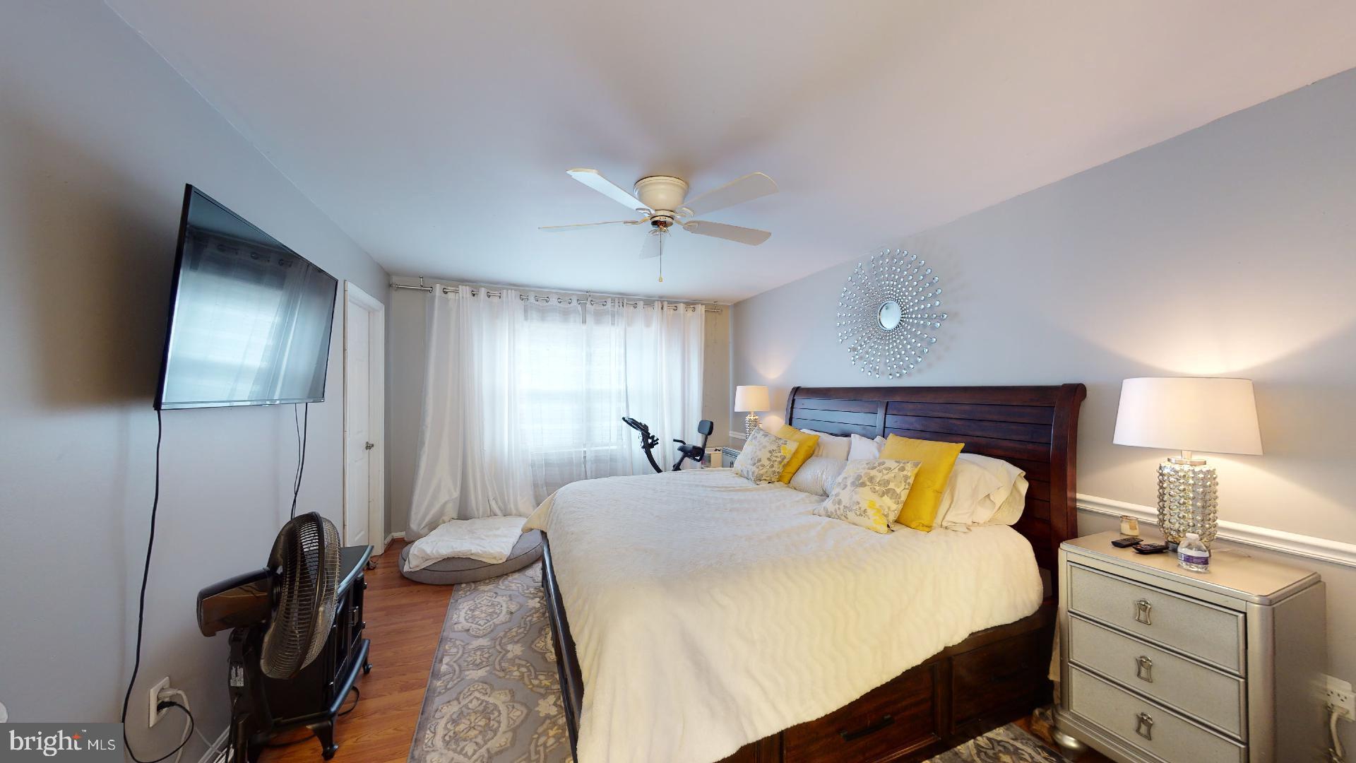 LARGO KNOLLS - Residential