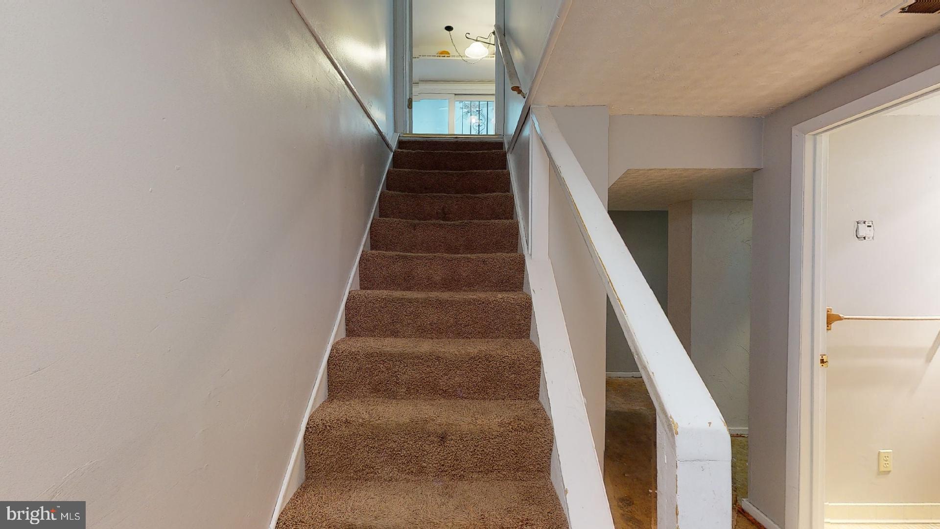 LARGO KNOLLS - Residential