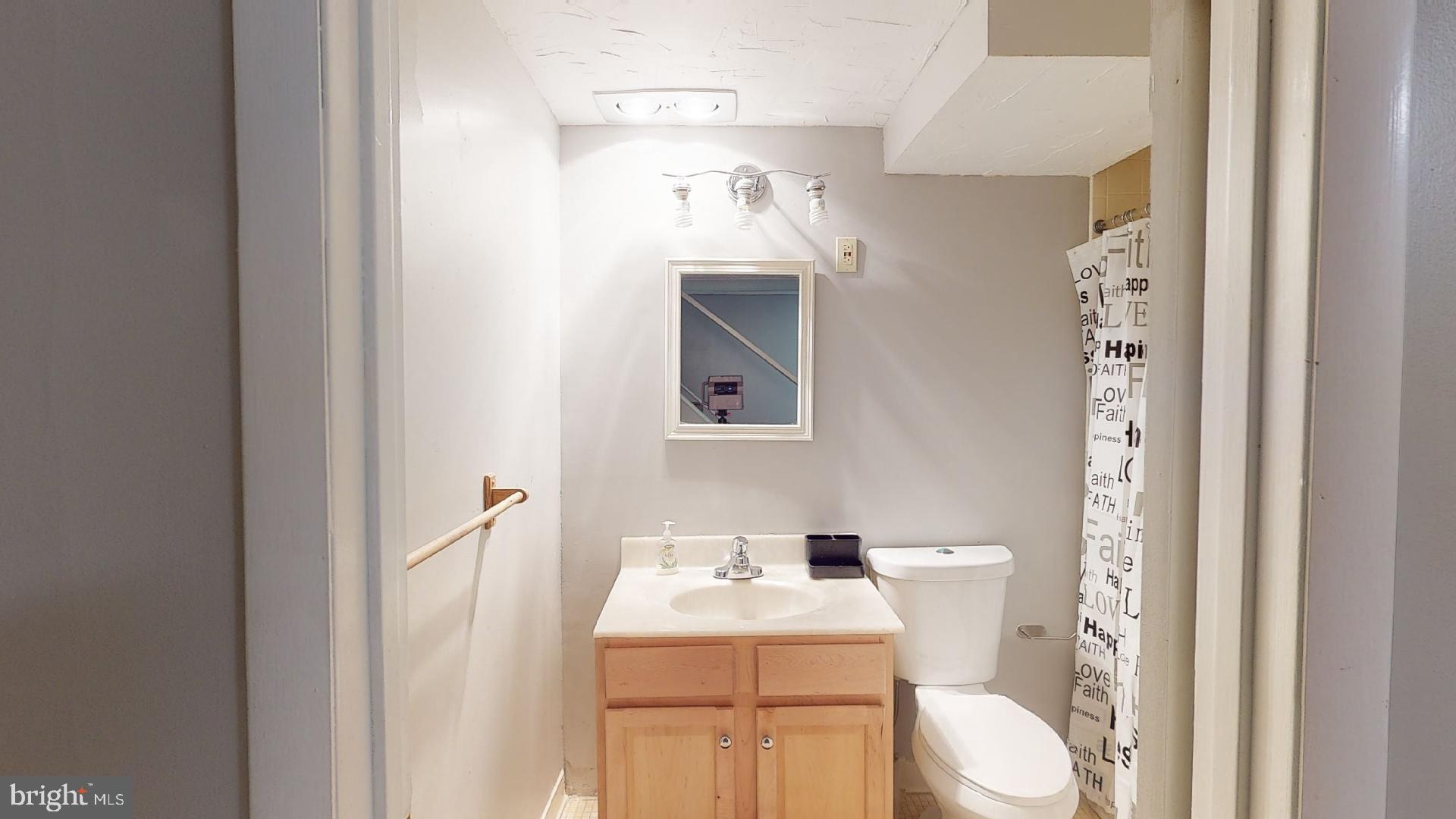 LARGO KNOLLS - Residential