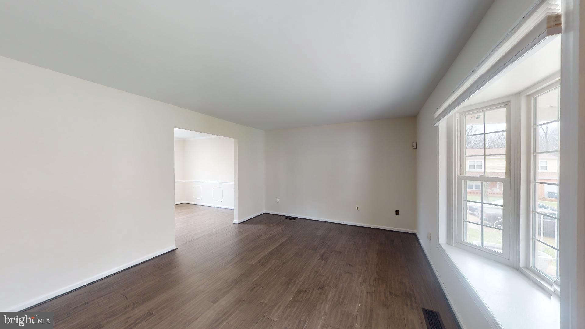 LARGO KNOLLS - Residential