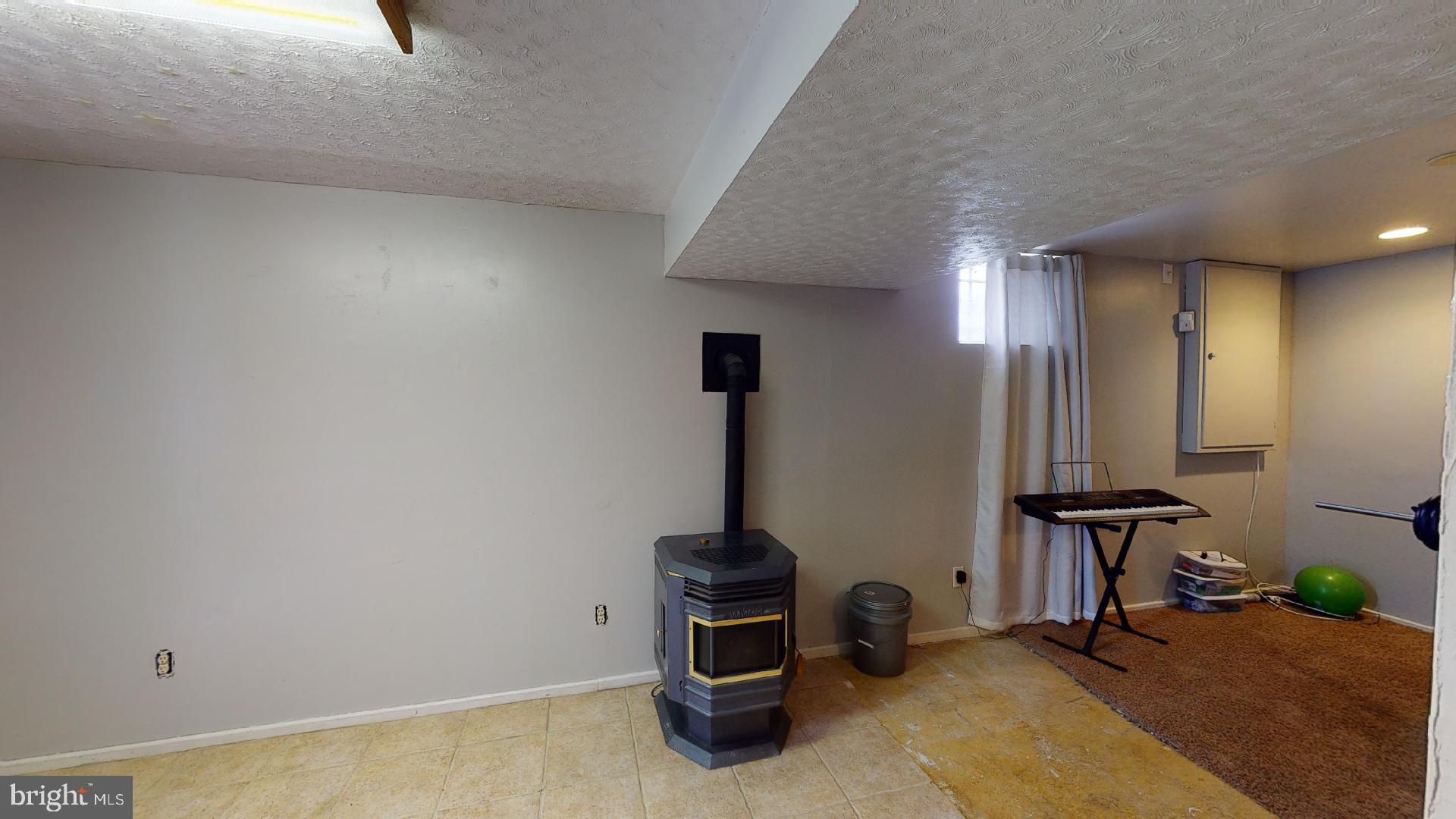 LARGO KNOLLS - Residential