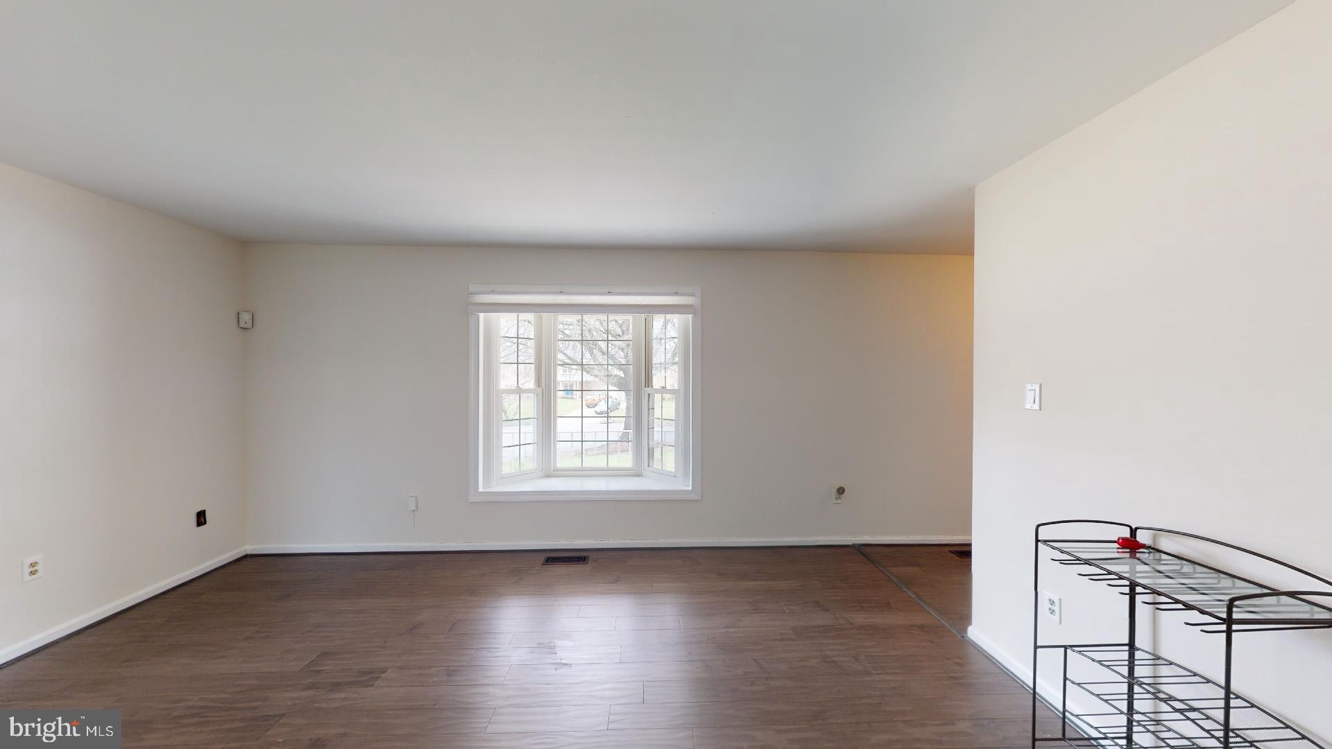 LARGO KNOLLS - Residential