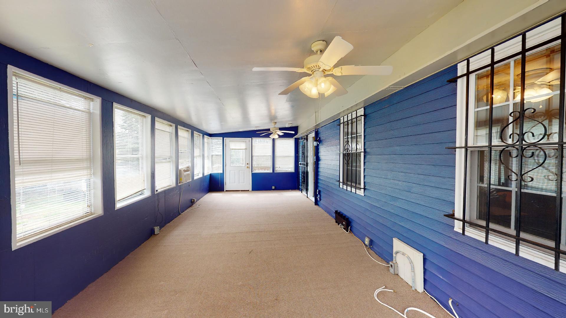 LARGO KNOLLS - Residential