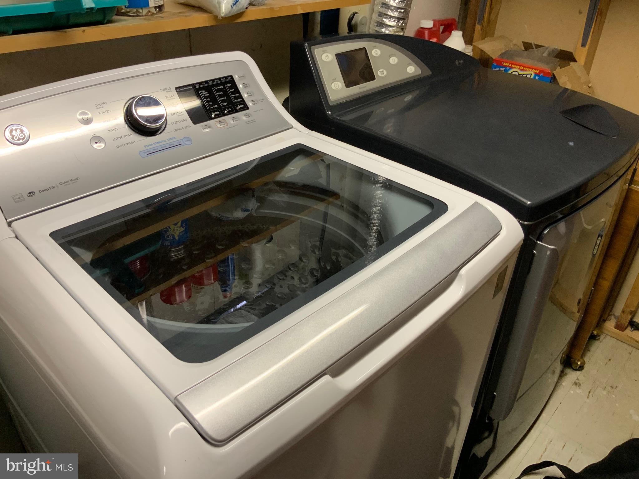 LARGO KNOLLS - Residential