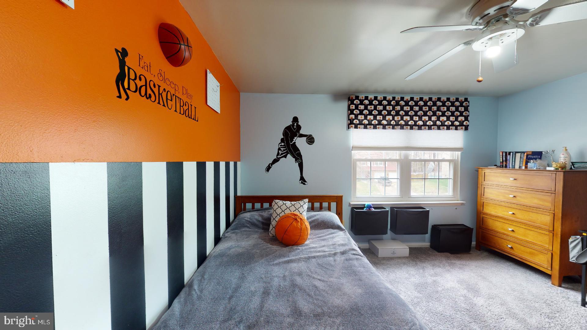 LARGO KNOLLS - Residential