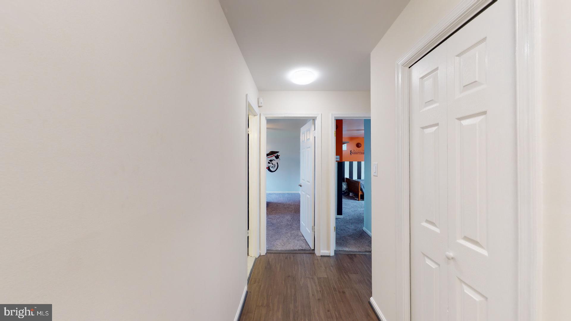 LARGO KNOLLS - Residential