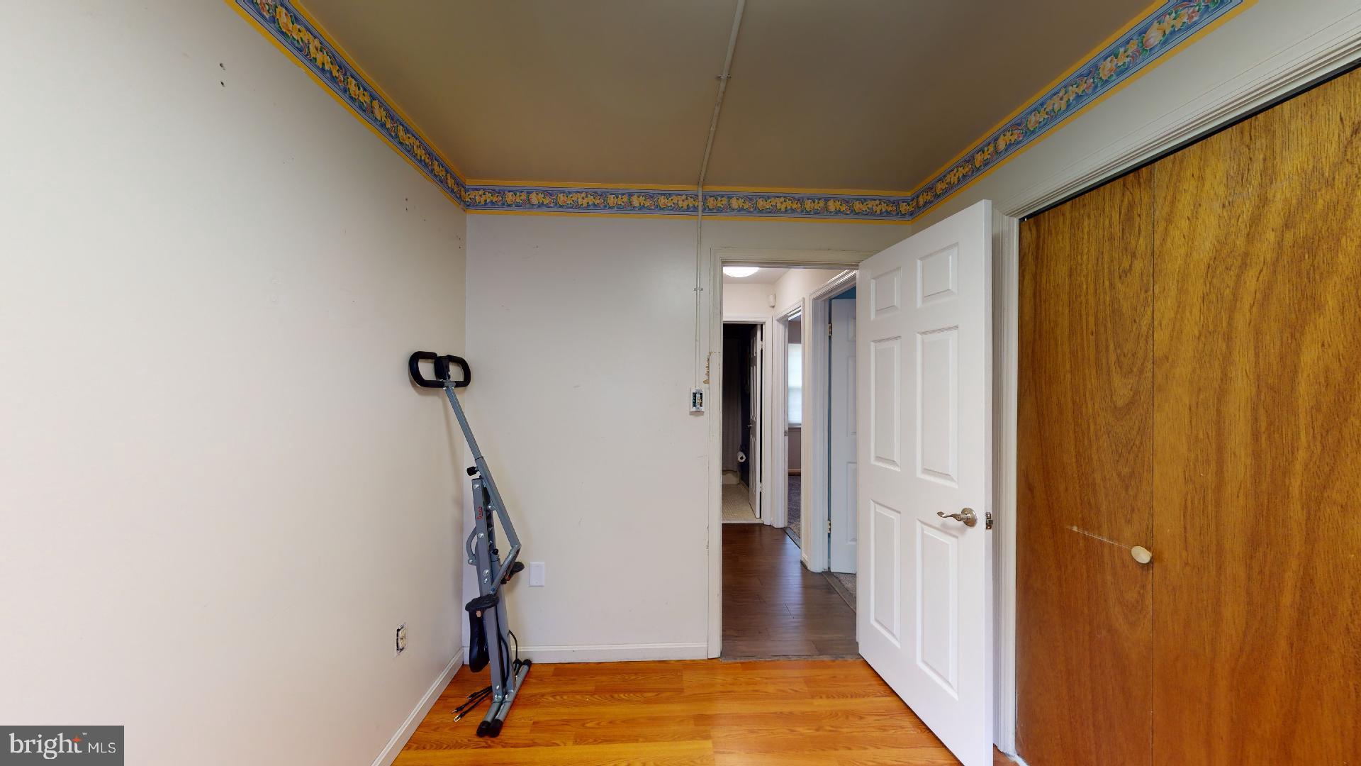 LARGO KNOLLS - Residential