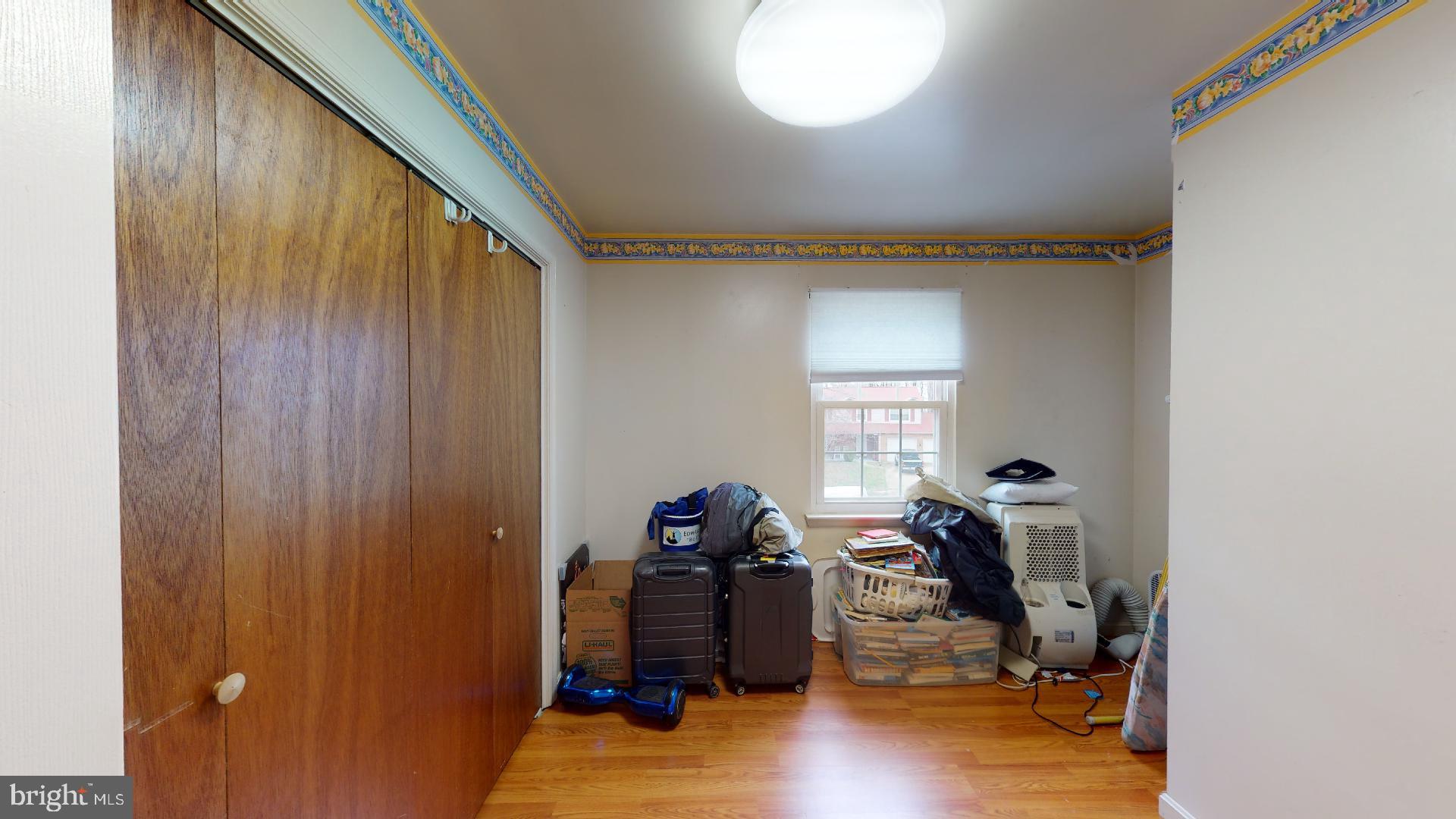 LARGO KNOLLS - Residential