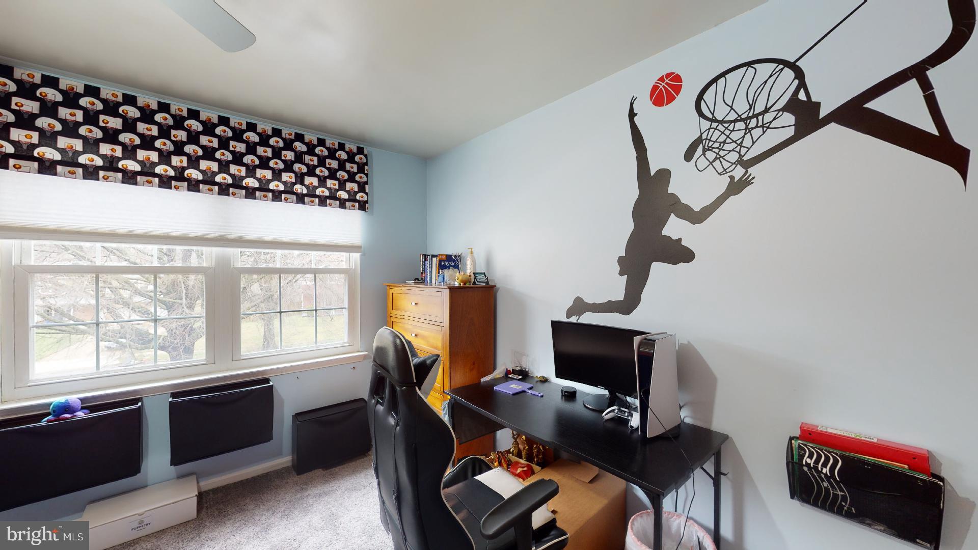 LARGO KNOLLS - Residential