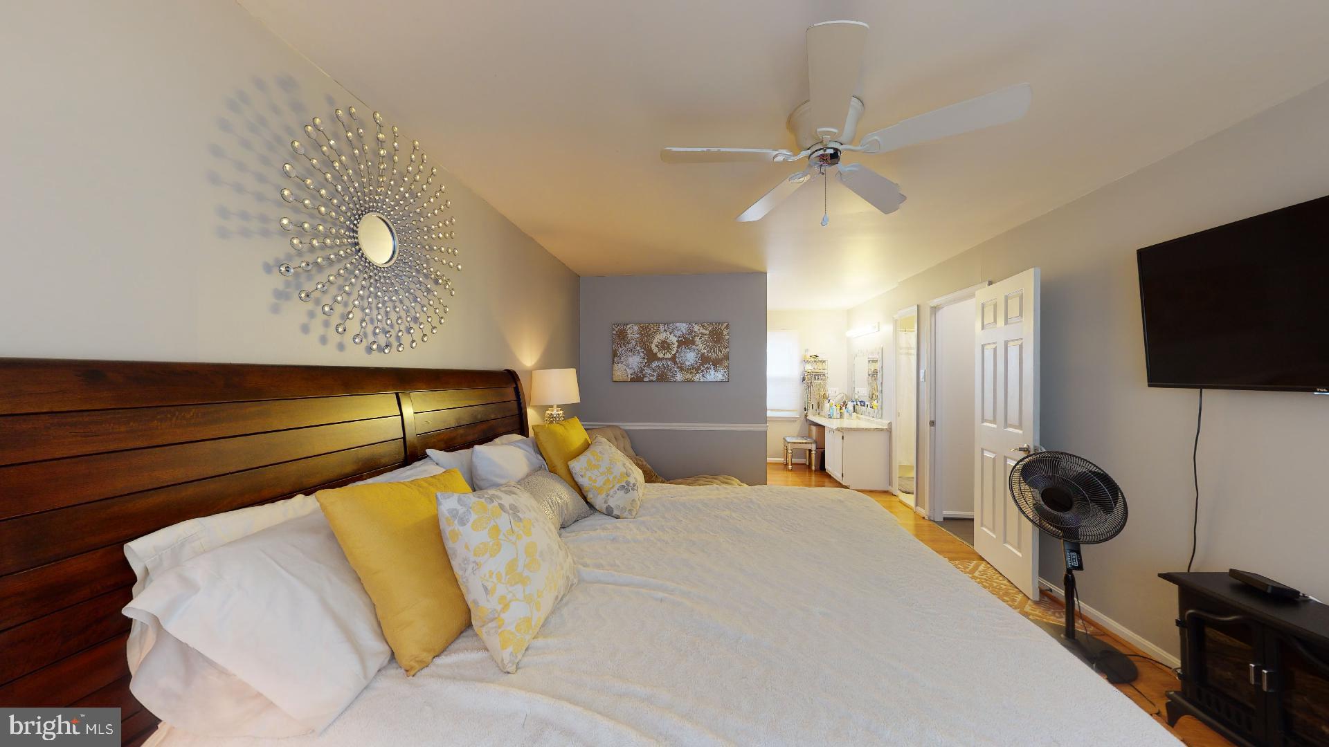 LARGO KNOLLS - Residential