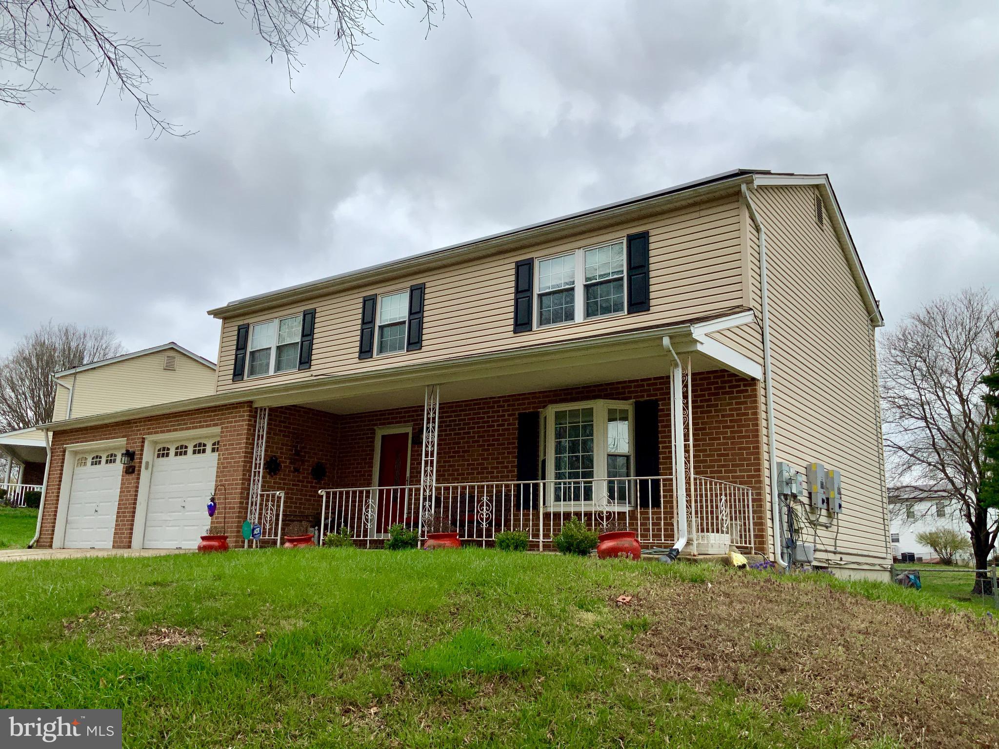 LARGO KNOLLS - Residential